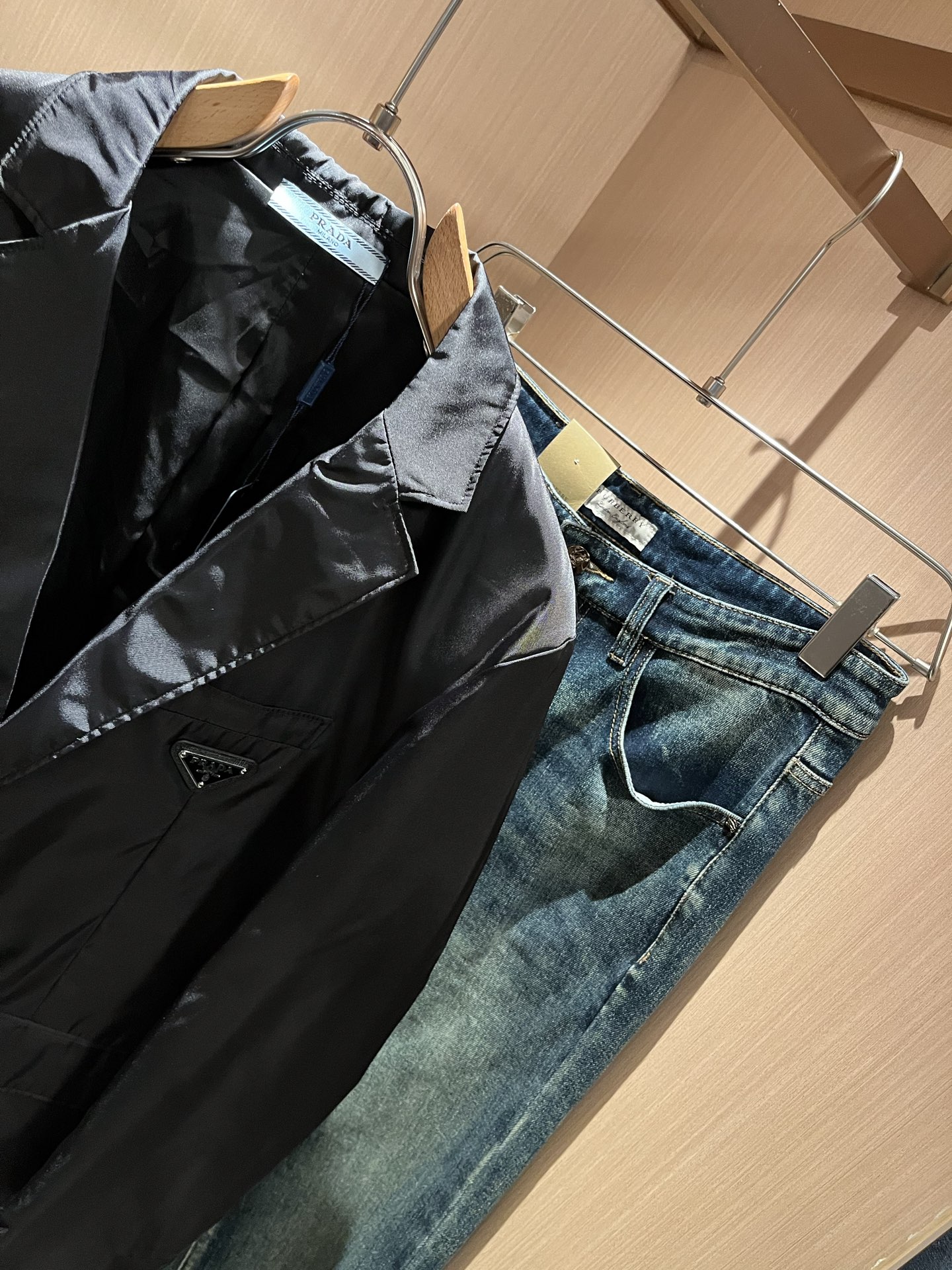 PRAD*A普*达 2025秋冬休闲西服夹克外套，最新时尚休闲西服套装，贸易公司渠道稀出，同步官网发售，