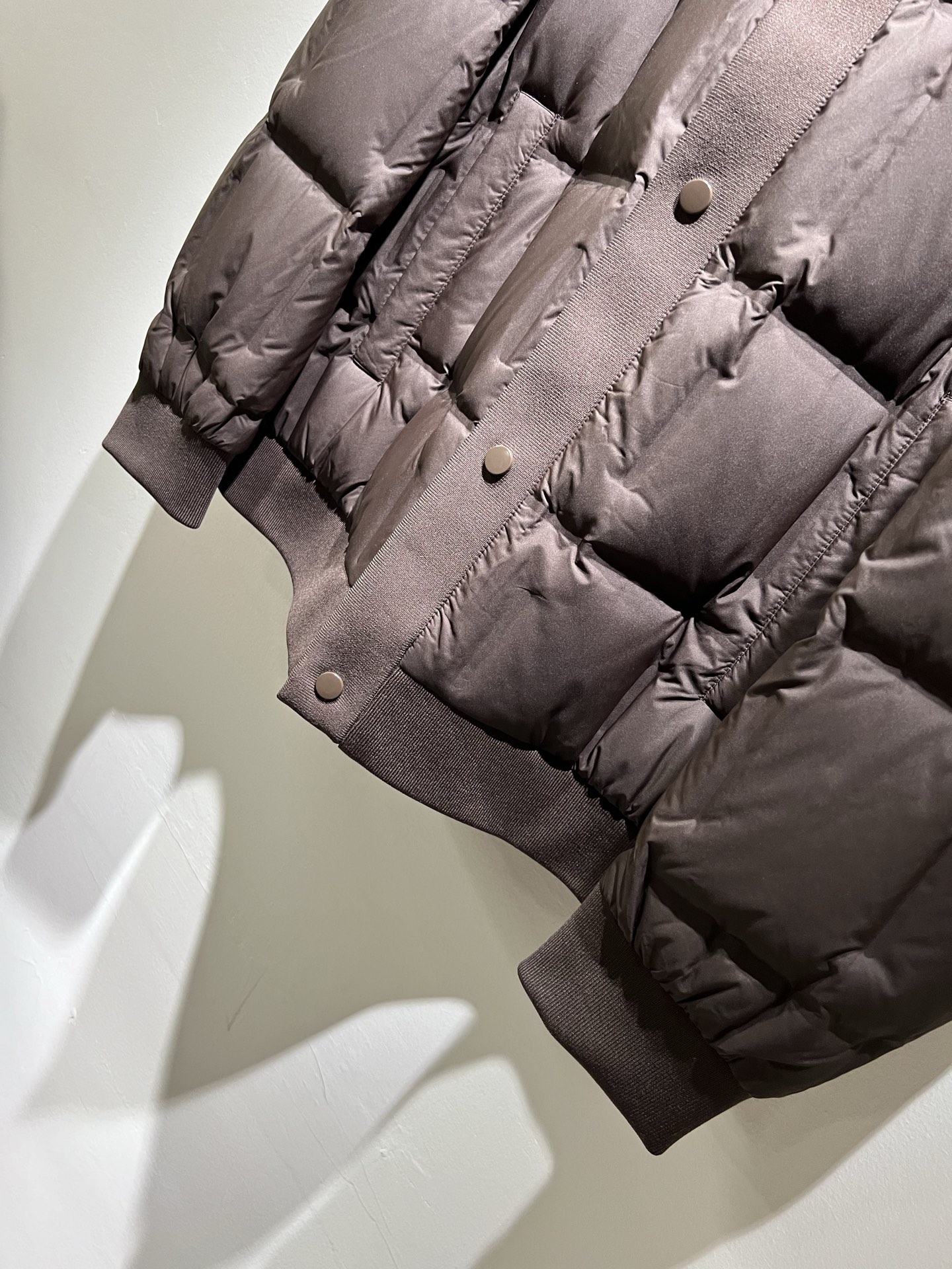 。Prad*a 普*达2025秋冬男女同款👫羽绒服夹克外套，现货 Prad* 羽绒面料夹克 防水羽绒服保