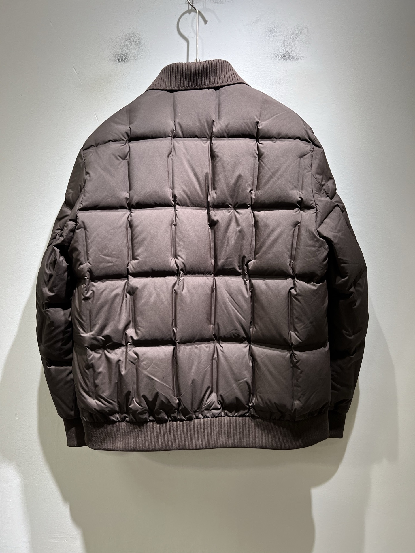 。Prad*a 普*达2025秋冬男女同款👫羽绒服夹克外套，现货 Prad* 羽绒面料夹克 防水羽绒服保