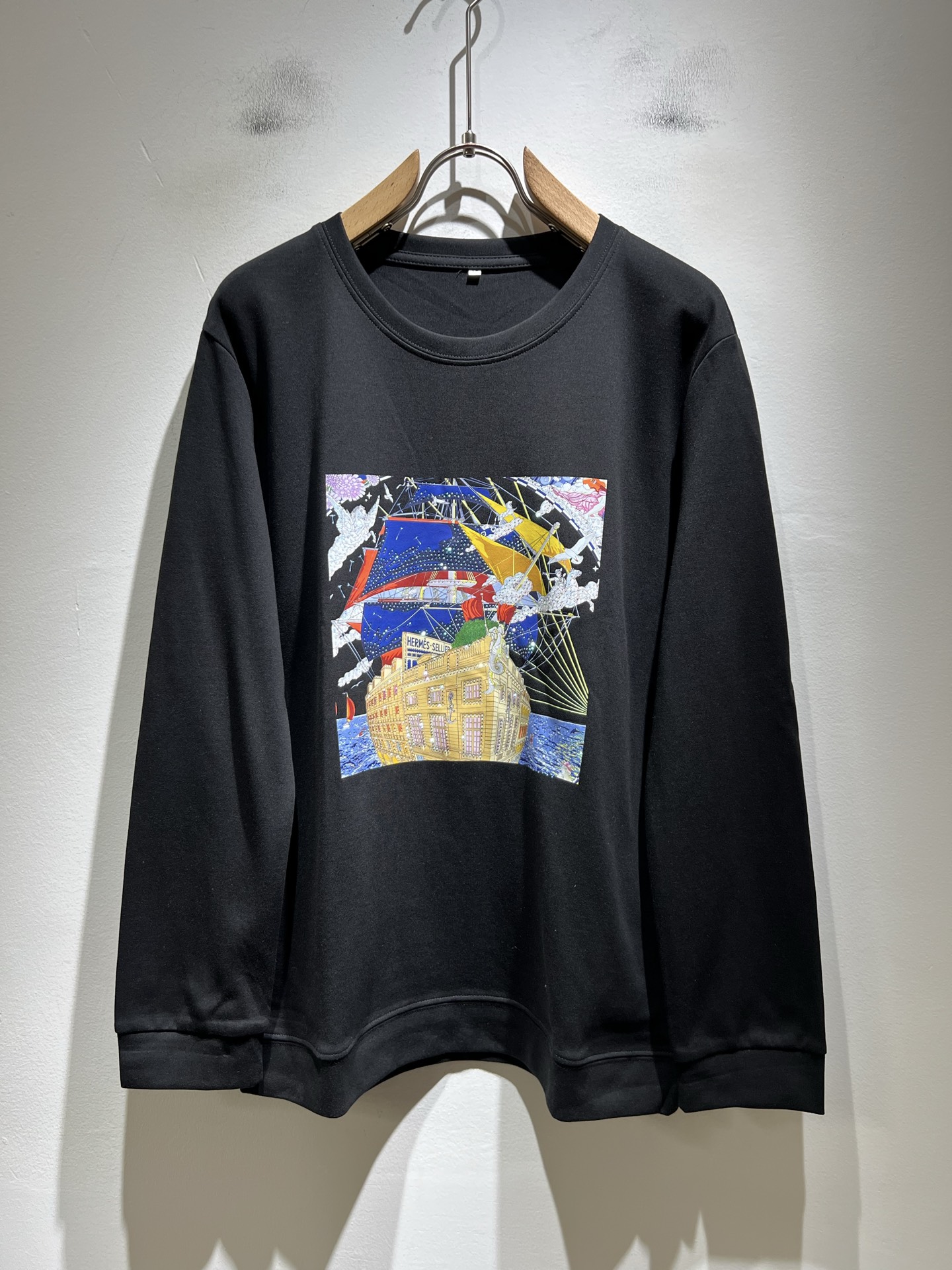 NO:614805,Her*mes 2025 autumn and winter new men's long-sleeved base T-shirt, a newly upgraded and versatile basic style, low-key luxury, and a choice of quality!  Select high-quality selected pure cotton fabrics!  It is made to enjoy a relaxed and comfortable wearing experience, with super vertical performance. It has a strong artistic sense and iconic logo printing process design. The craftsmanship is meticulous and highly recognizable, showing a new brand micro-label culture!  Classic and perfect design, precise cutting. Simple and elegant style, but also able to show fashionable charm in daily leisure life. Sizes M-4XL, tees, t-shirt, alexander wang19860909Her*mes爱*仕2025秋冬新款男士长袖打底T恤,全新升级百搭基础款,低调奢华,品格之选！甄选优质精选纯棉面料！打造而成,享受轻松自在的穿着体验,有着超强的垂直性能 艺术感极强标志性logo印花工艺设计,工艺细致,辨识度极高,展现全新品牌微标文化！经典完美版型设计,在裁剪上精准到位.简约大气风格,又能在日常休闲生活中展现时尚魅力.尺码M-4XL,,tees，t-shirt,alexander wang,Men's clothing