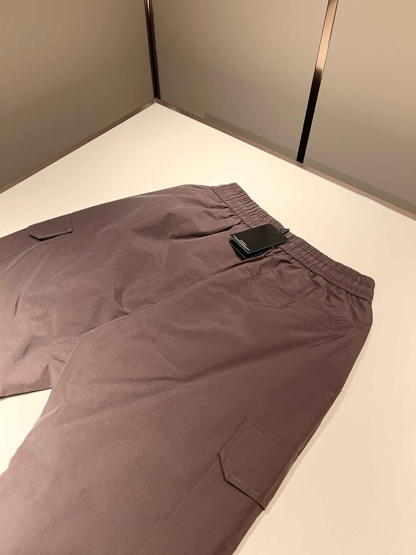 ARCTER*X始*祖鸟 2025秋冬新款羽绒运动风格休闲裤，户外品牌可能大家第一想到的就是加拿大鹅、始