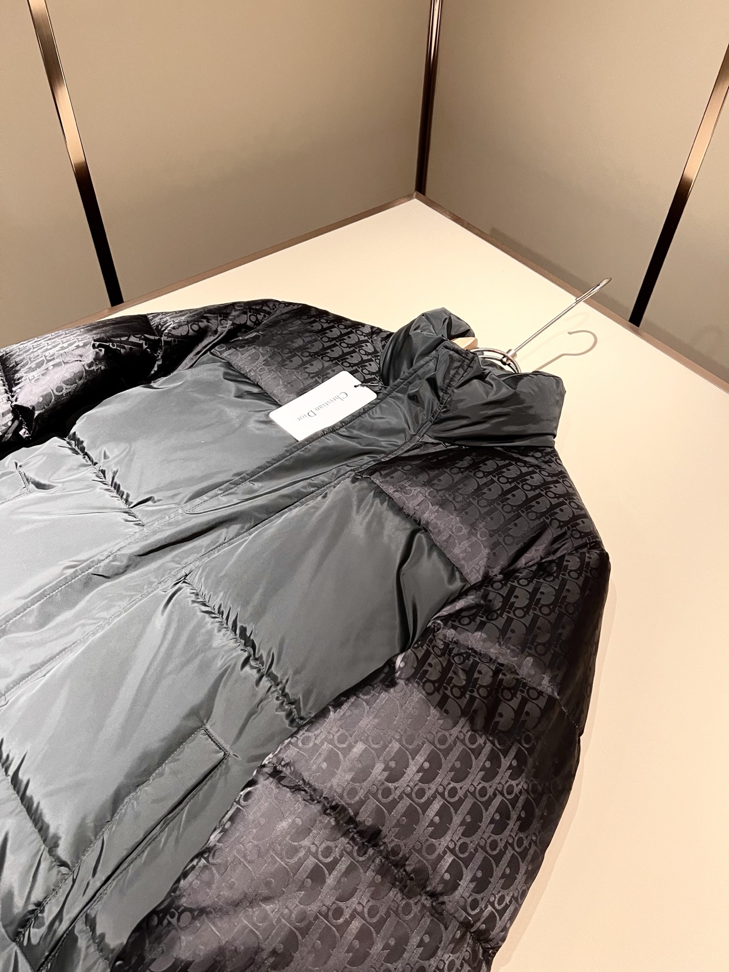 Dio*r迪*奥2025秋冬男女同款👫休闲羽绒服夹克外套，最新时尚休闲夹克，贸易公司渠道稀出，同步官网发