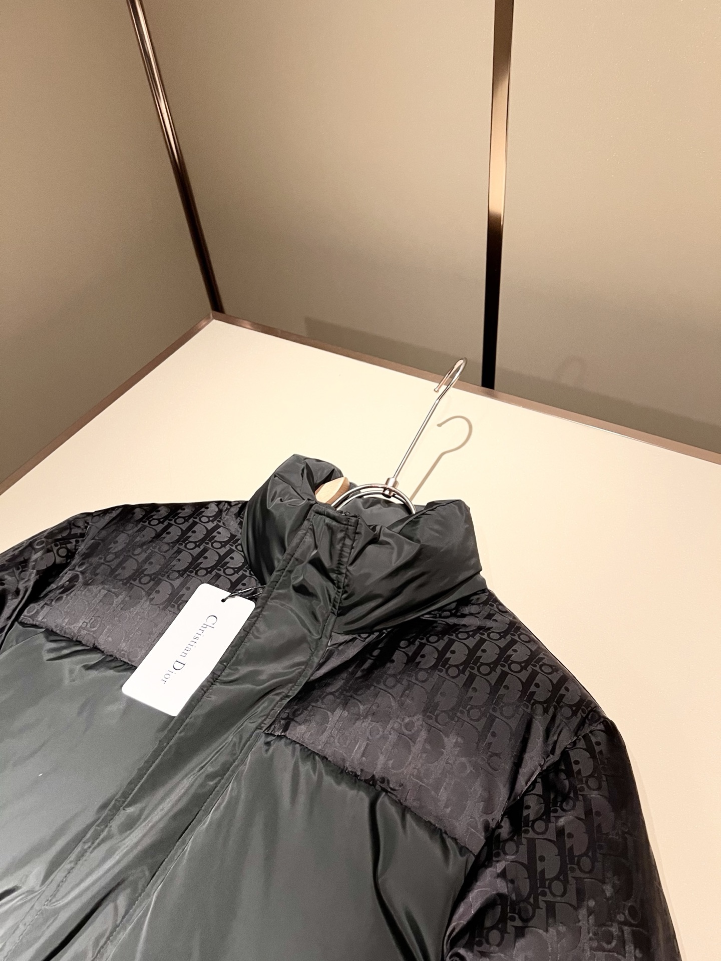 Dio*r迪*奥2025秋冬男女同款👫休闲羽绒服夹克外套，最新时尚休闲夹克，贸易公司渠道稀出，同步官网发