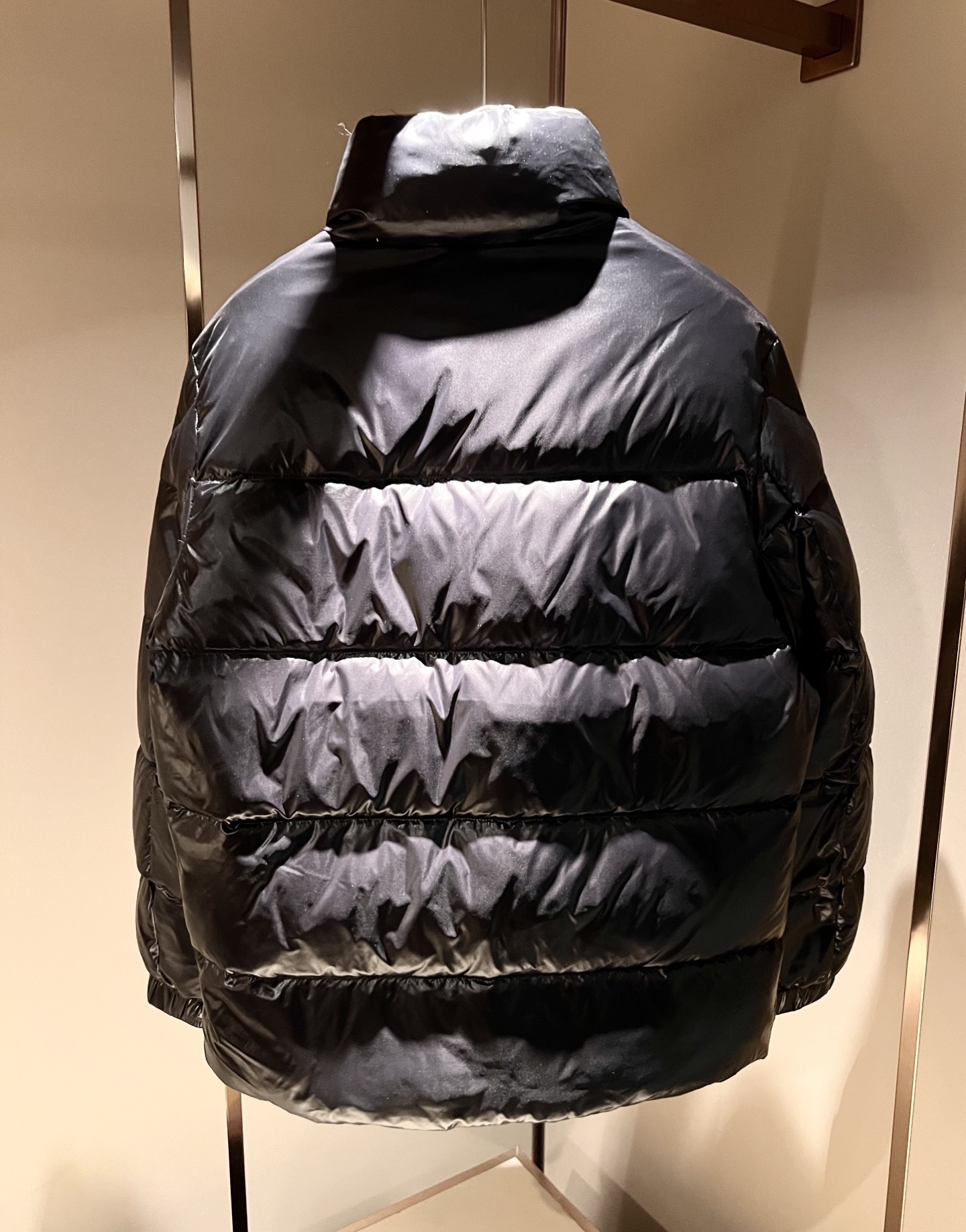 Mon*ler蒙口 2025秋冬新款男女同款👫羽绒服 ！年度的压轴款登场...匠心技艺于一身的经典款.高