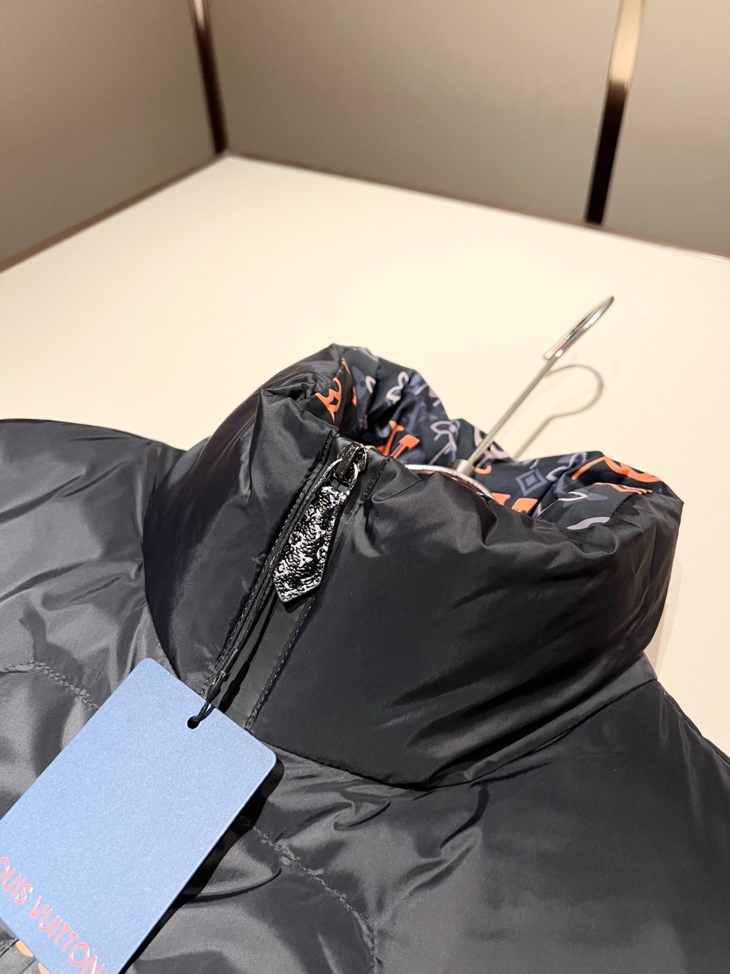 LouisVuitt*路易*登 2025秋冬新品最新款羽绒外套，男女同款装夹克外套！贸易公司渠道，同步官