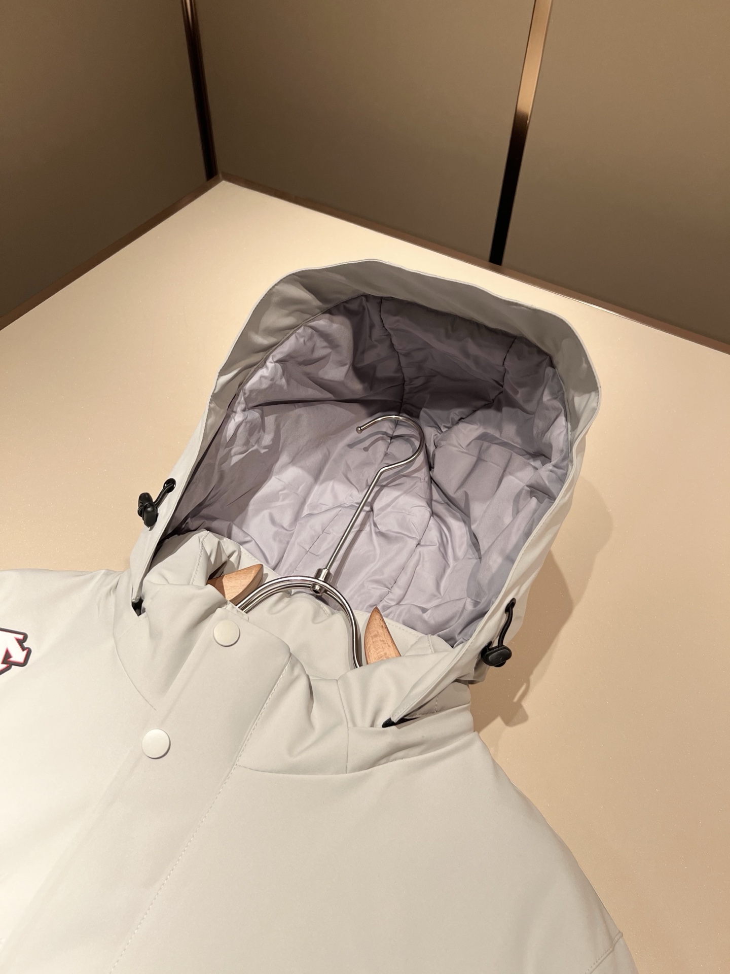 迪桑特DESCENTE，2025秋冬新款男女棉服夹克外套，自1935年荣耀至今的专业运动品牌。80余年来