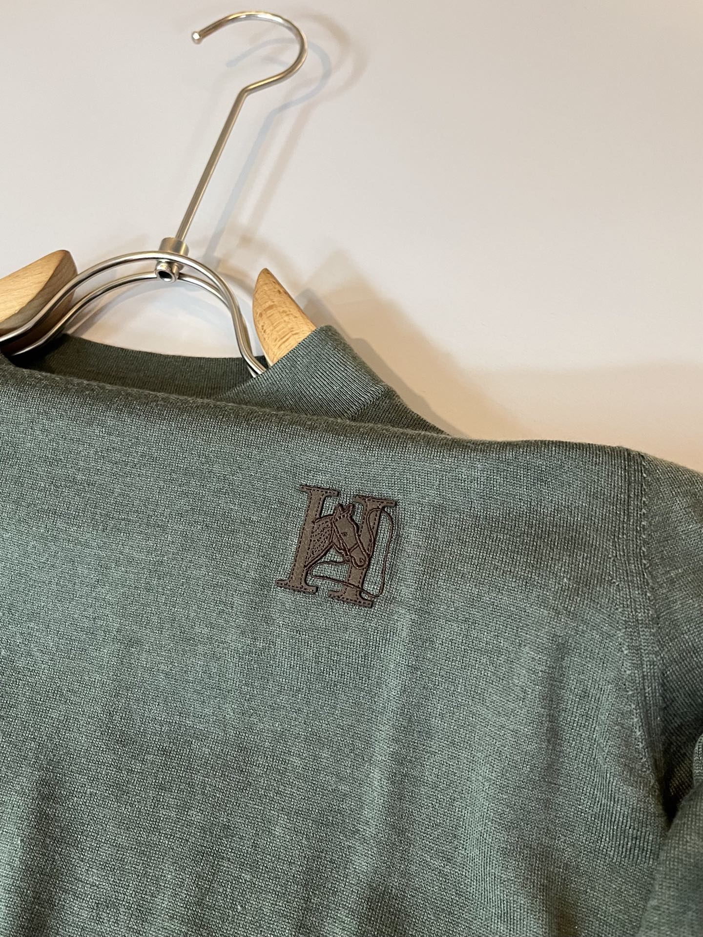 Her*mes爱*仕2025秋冬新款男士针织羊毛衫，全新升级百搭基础款，低调奢华，品格之选！甄选优质精选