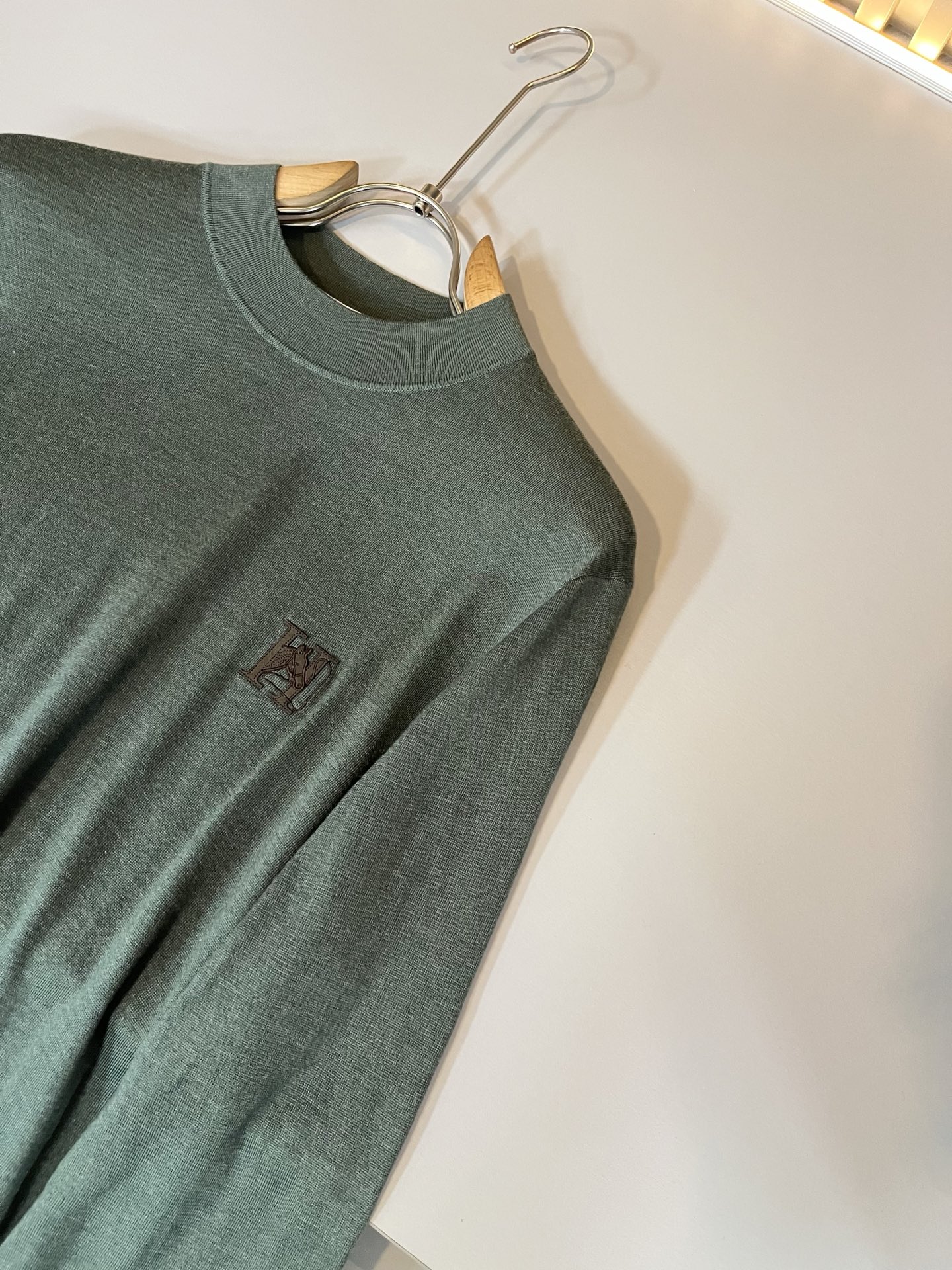 Her*mes爱*仕2025秋冬新款男士针织羊毛衫，全新升级百搭基础款，低调奢华，品格之选！甄选优质精选