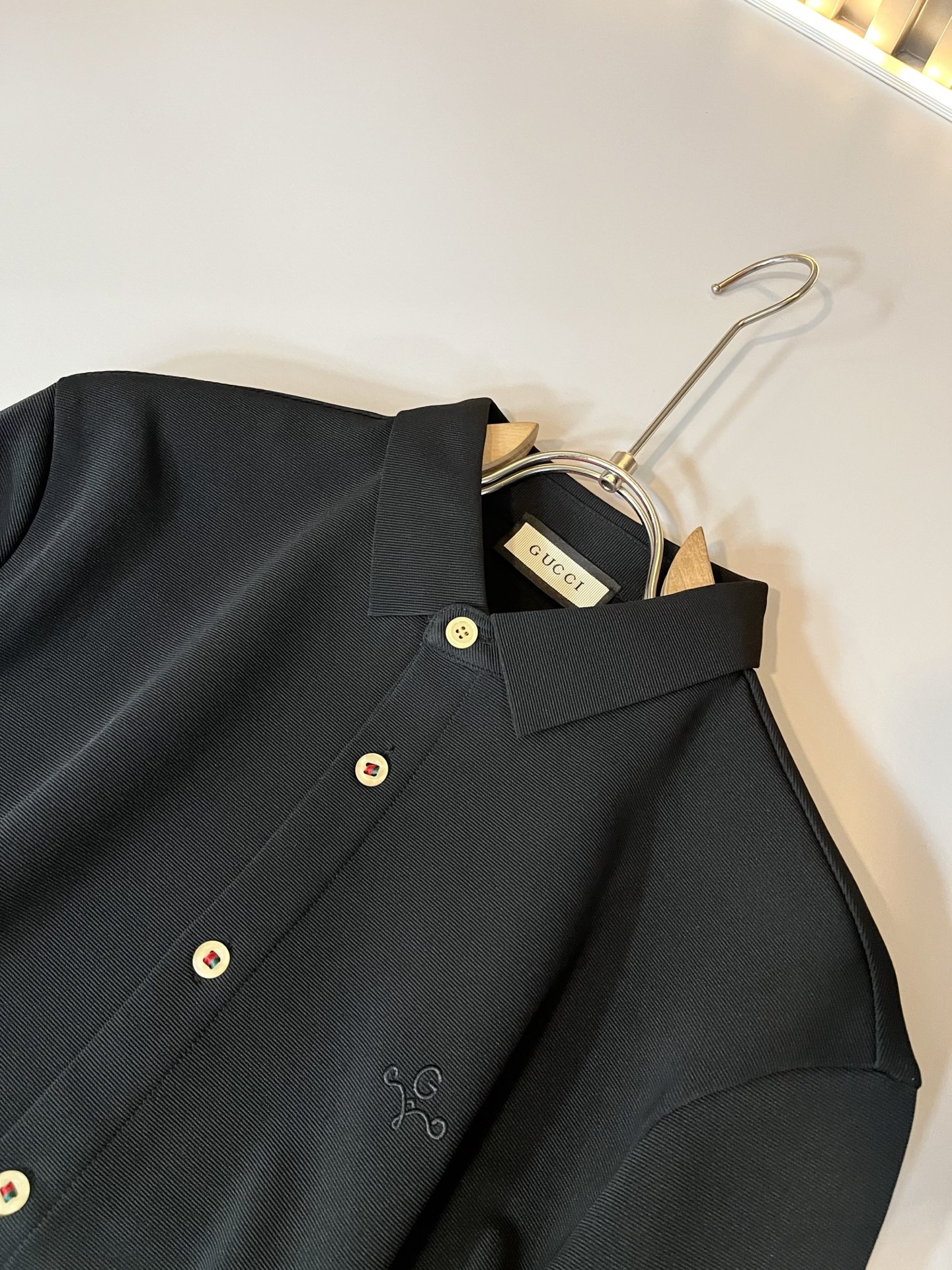 GUC*I 古家 2025秋季新款男士长袖衬衣，贸易公司渠道稀出，同步官网发售！G家系列情侣上线，胸前l