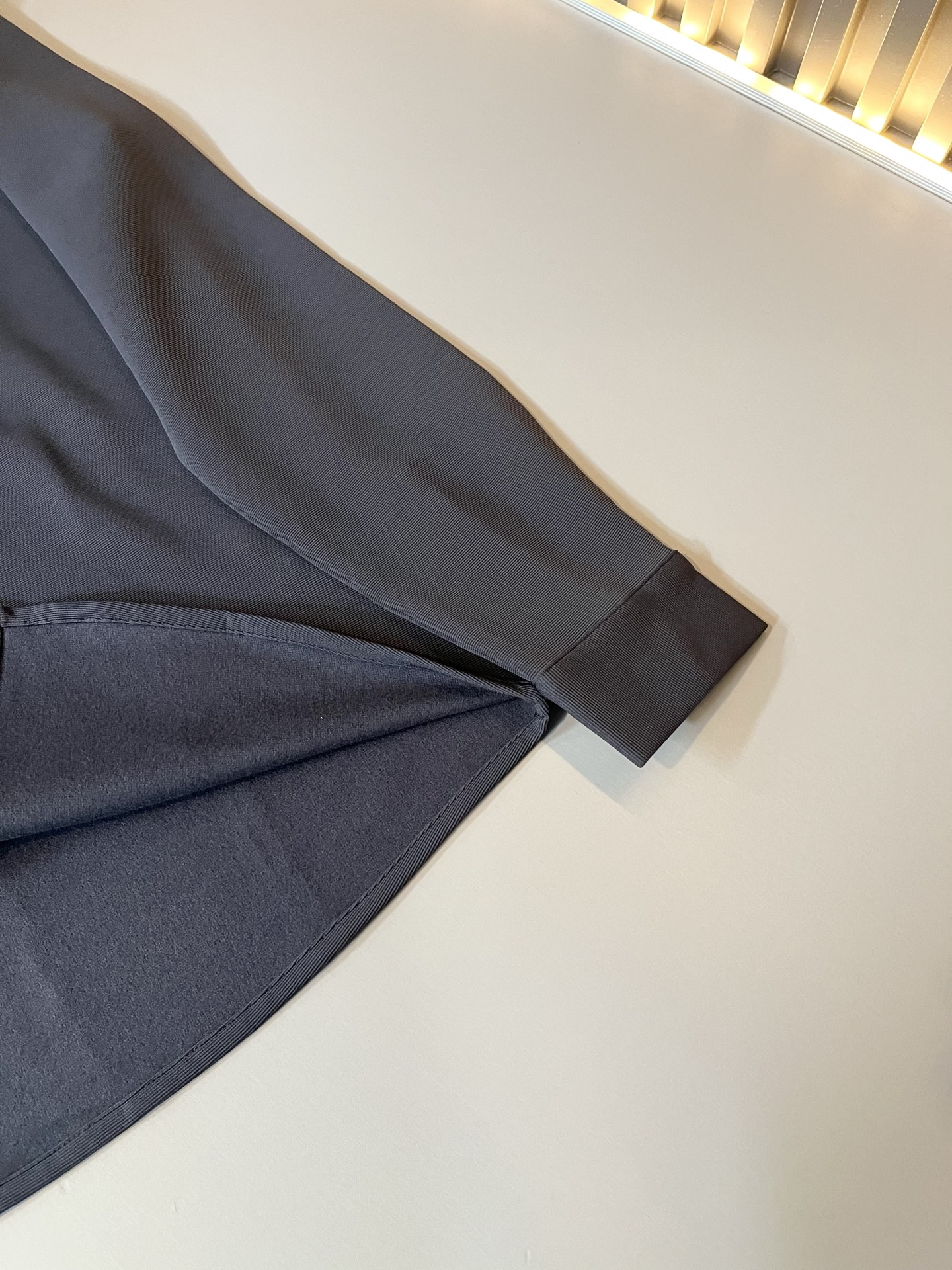 GUC*I 古家 2025秋季新款男士长袖衬衣，贸易公司渠道稀出，同步官网发售！G家系列情侣上线，胸前l