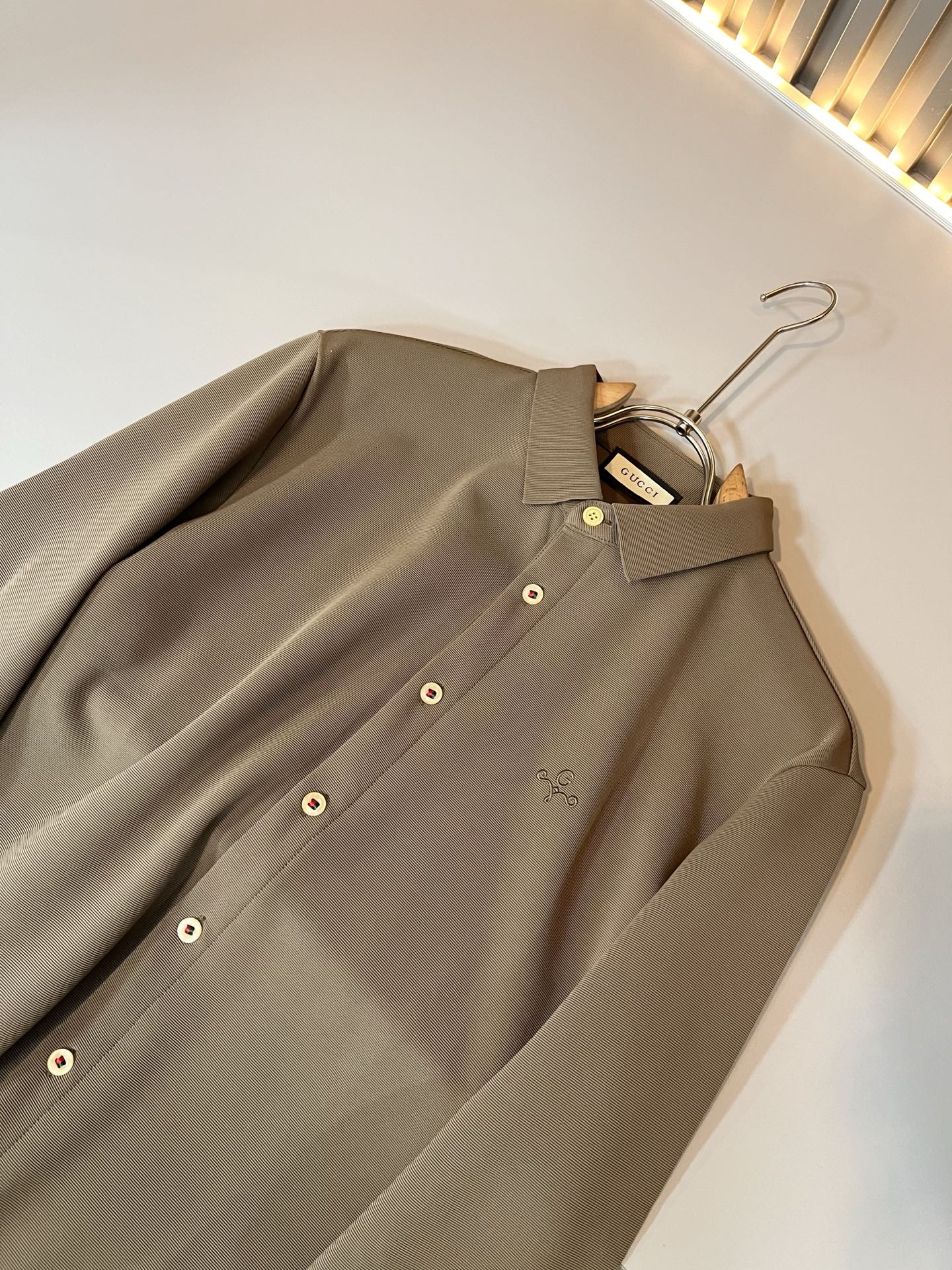 GUC*I 古家 2025秋季新款男士长袖衬衣，贸易公司渠道稀出，同步官网发售！G家系列情侣上线，胸前l