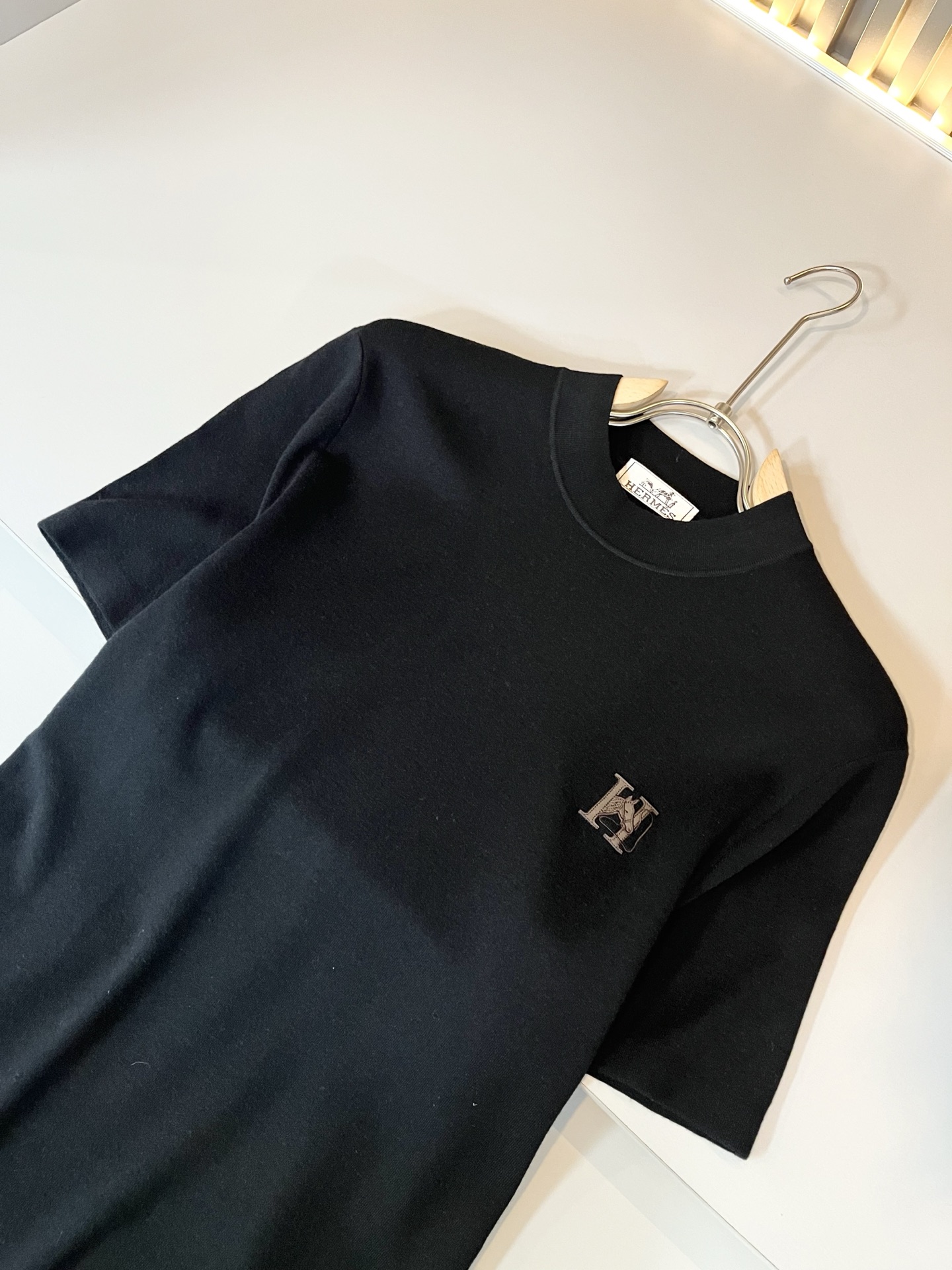 Her*mes爱*仕2025秋冬新款男士针织羊毛衫，全新升级百搭基础款，低调奢华，品格之选！甄选优质精选