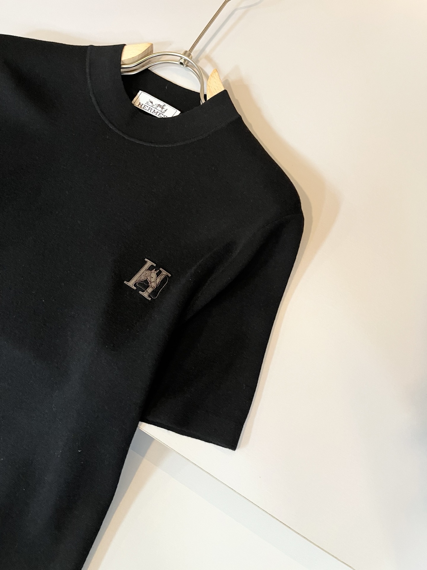 Her*mes爱*仕2025秋冬新款男士针织羊毛衫，全新升级百搭基础款，低调奢华，品格之选！甄选优质精选