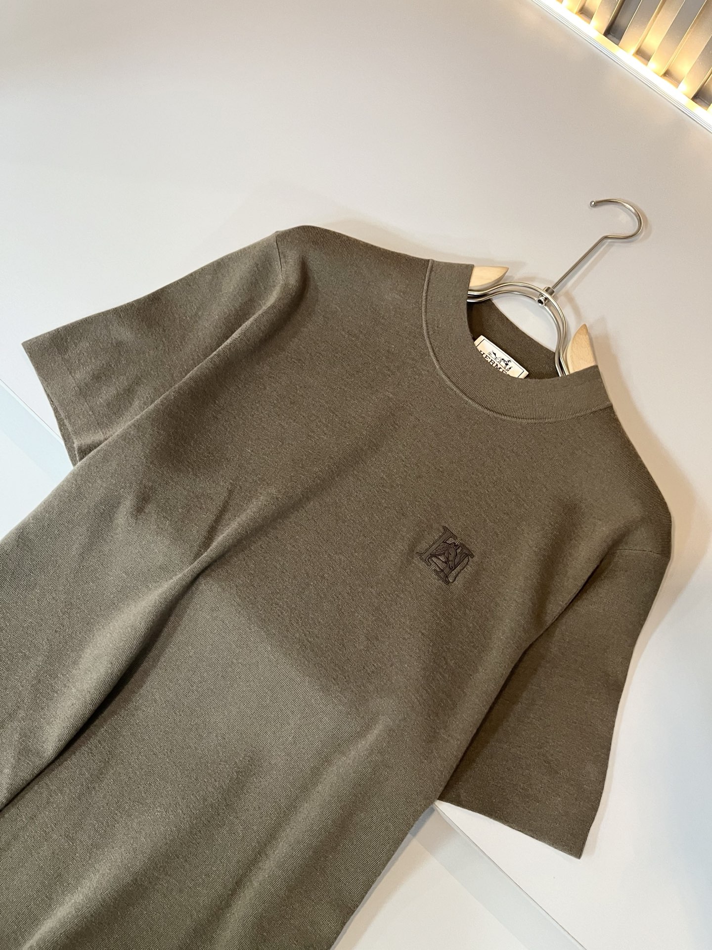 Her*mes爱*仕2025秋冬新款男士针织羊毛衫，全新升级百搭基础款，低调奢华，品格之选！甄选优质精选