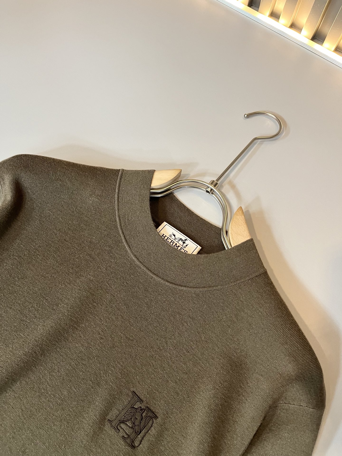 Her*mes爱*仕2025秋冬新款男士针织羊毛衫，全新升级百搭基础款，低调奢华，品格之选！甄选优质精选