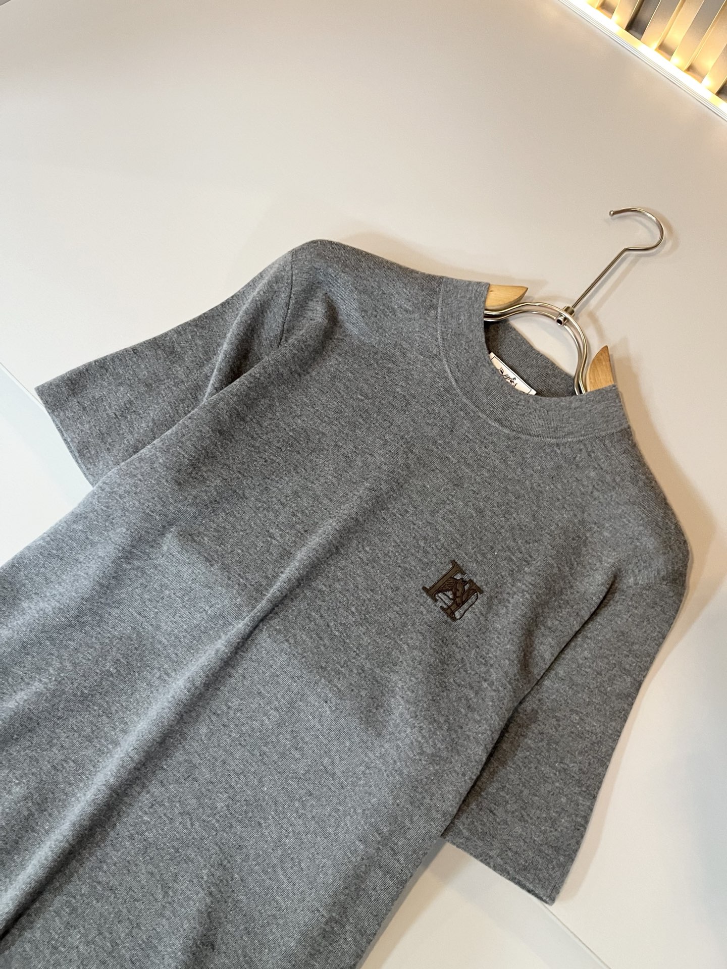 Her*mes爱*仕2025秋冬新款男士针织羊毛衫，全新升级百搭基础款，低调奢华，品格之选！甄选优质精选