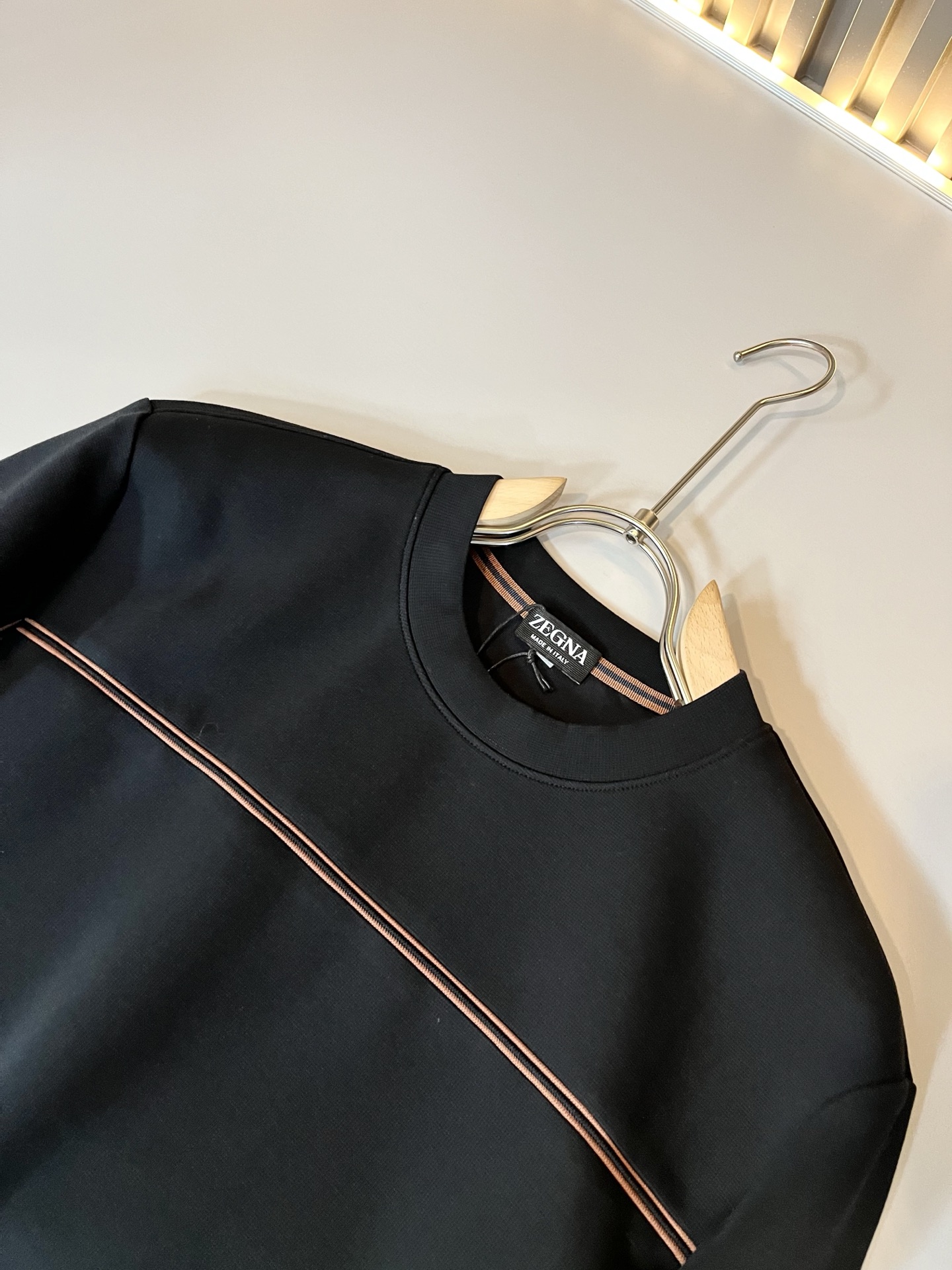 Ermenegildo Zeg*a杰*亚 2025秋冬新款男士休闲卫衣，压轴的渠道货出现了！！柜台同步销