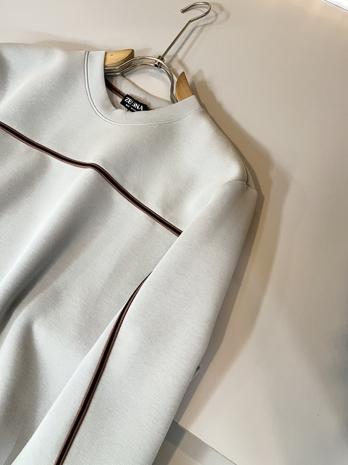 Ermenegildo Zeg*a杰*亚 2025秋冬新款男士休闲卫衣，压轴的渠道货出现了！！柜台同步销