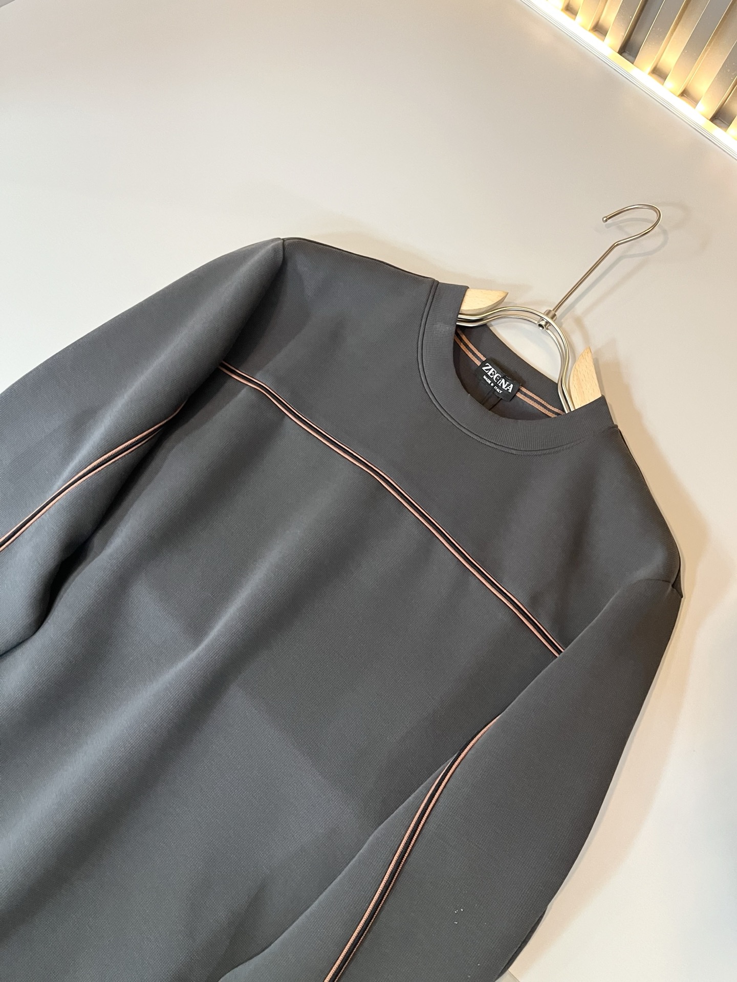 Ermenegildo Zeg*a杰*亚 2025秋冬新款男士休闲卫衣，压轴的渠道货出现了！！柜台同步销