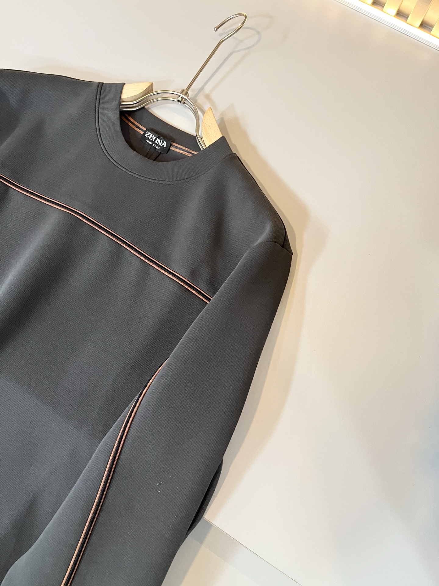 Ermenegildo Zeg*a杰*亚 2025秋冬新款男士休闲卫衣，压轴的渠道货出现了！！柜台同步销