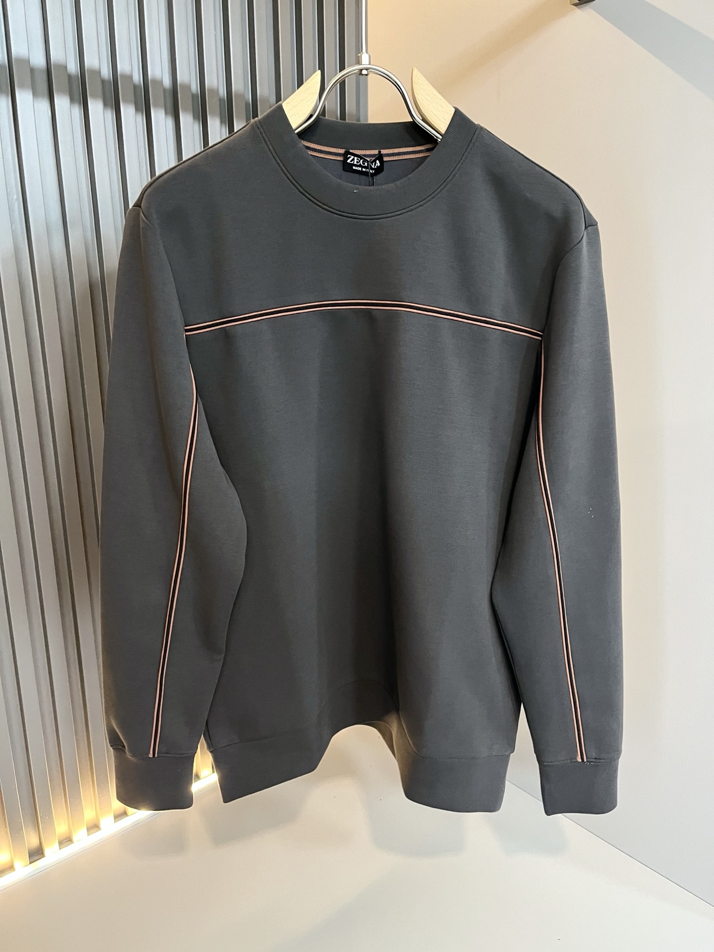 Ermenegildo Zeg*a杰*亚 2025秋冬新款男士休闲卫衣，压轴的渠道货出现了！！柜台同步销