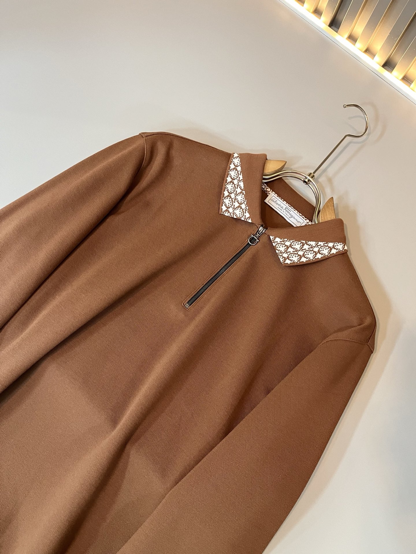 Ferraga*mo菲拉*慕 2025秋冬新款Polo衫，采用进口专属珠地棉面料！！简单菲拉*慕LOGO