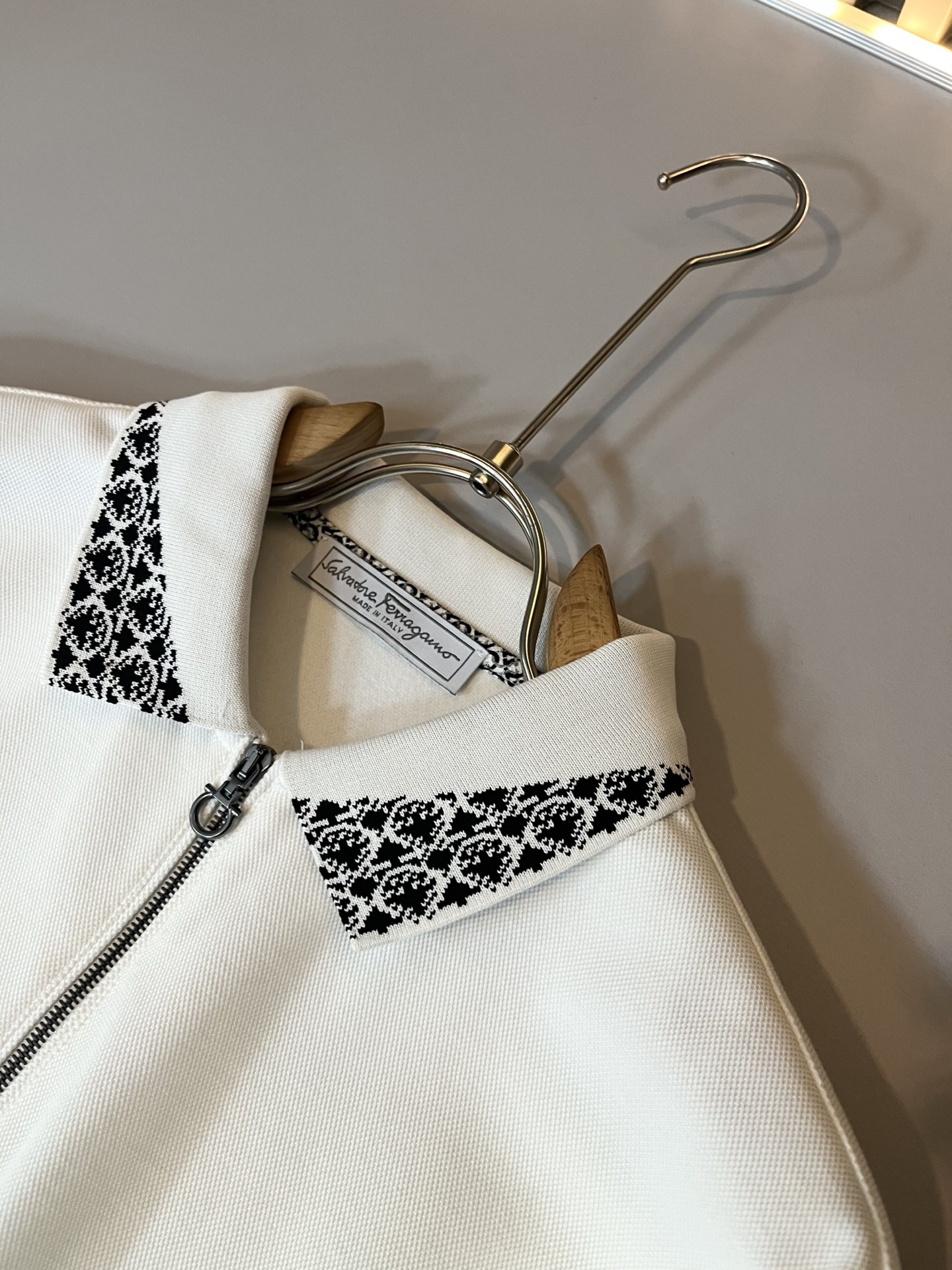 Ferraga*mo菲拉*慕 2025秋冬新款Polo衫，采用进口专属珠地棉面料！！简单菲拉*慕LOGO