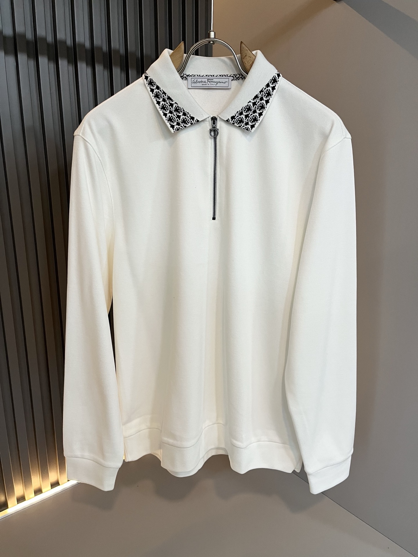 Ferraga*mo菲拉*慕 2025秋冬新款Polo衫，采用进口专属珠地棉面料！！简单菲拉*慕LOGO