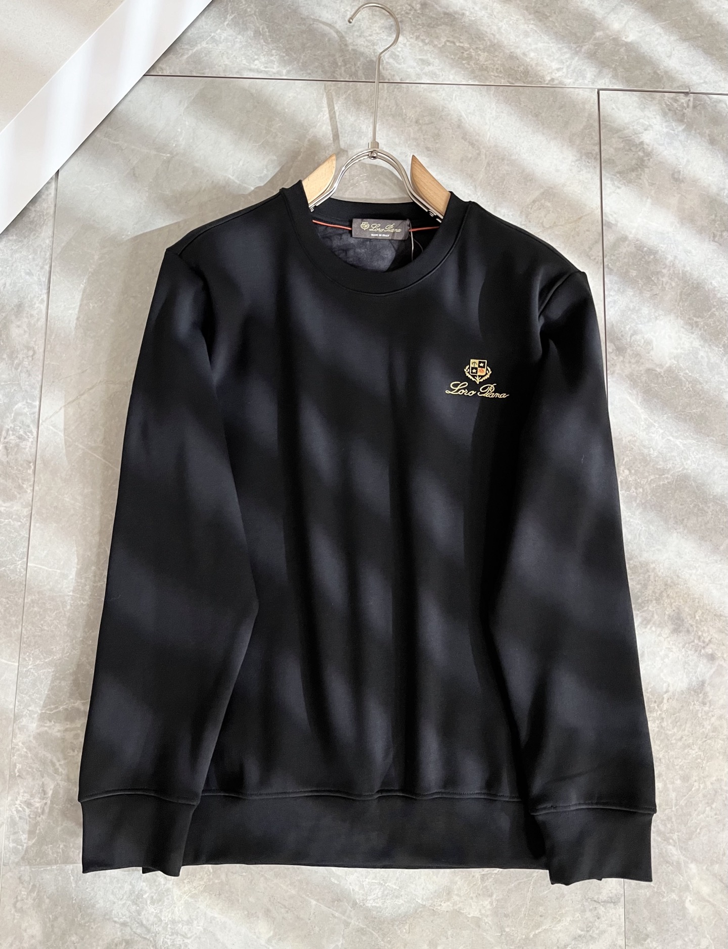 Loro Piana诺悠翩雅 ⚠️加绒款！2025秋冬新品男士卫衣，外贸公司订单！胸前logo图案刺绣设