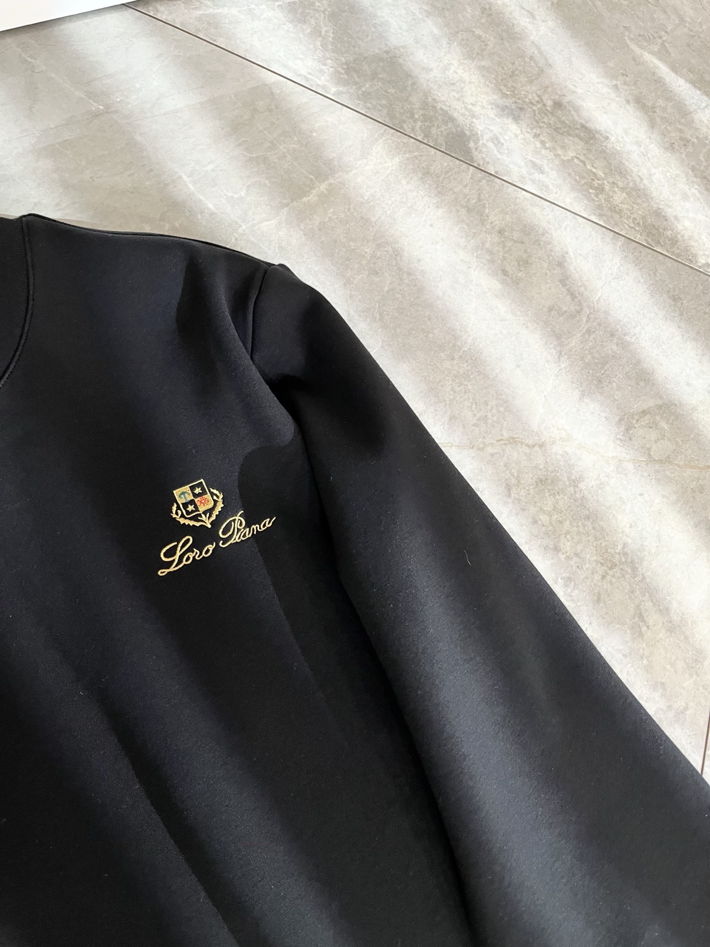 Loro Piana诺悠翩雅 ⚠️加绒款！2025秋冬新品男士卫衣，外贸公司订单！胸前logo图案刺绣设