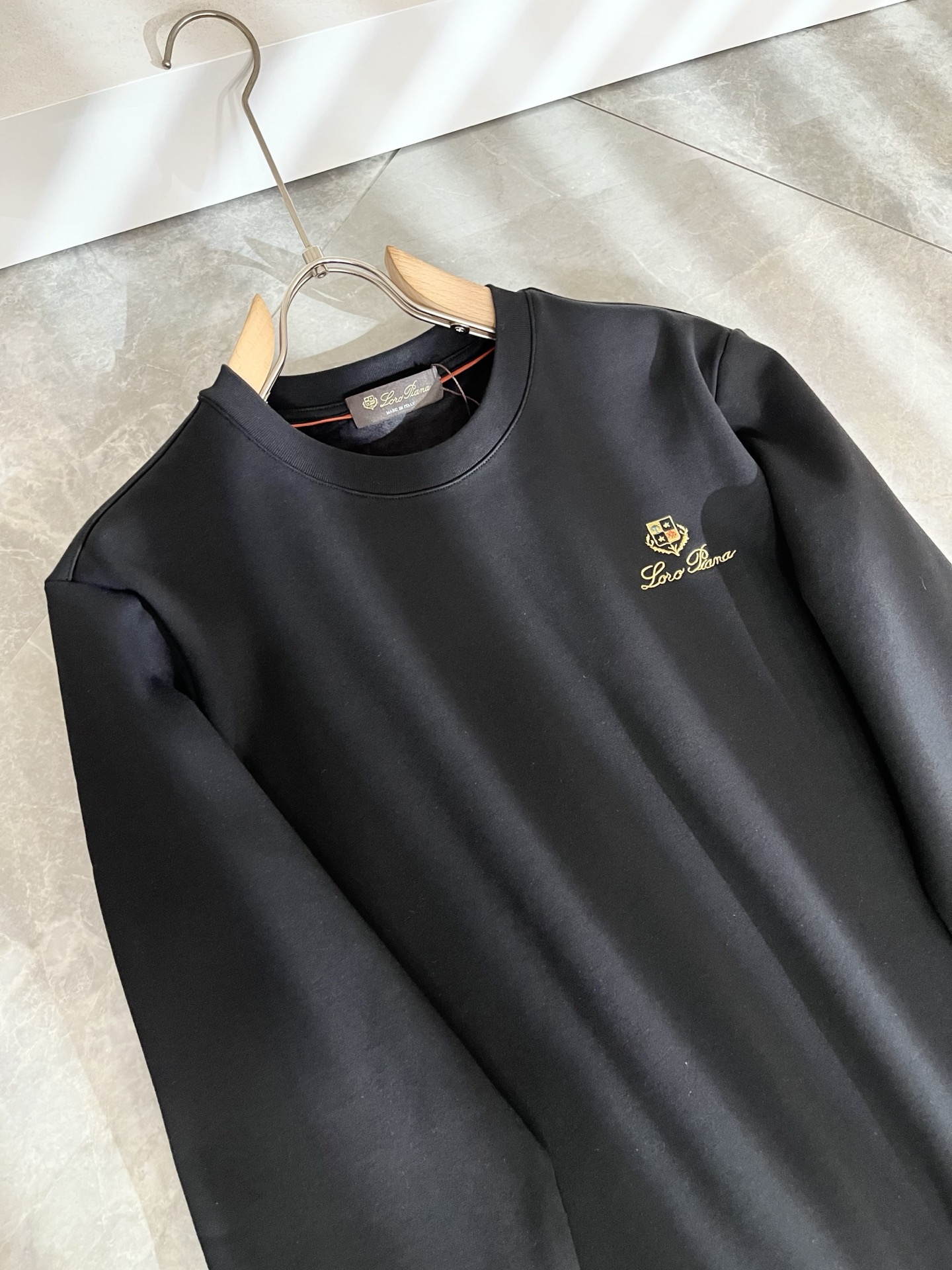 Loro Piana诺悠翩雅 ⚠️加绒款！2025秋冬新品男士卫衣，外贸公司订单！胸前logo图案刺绣设