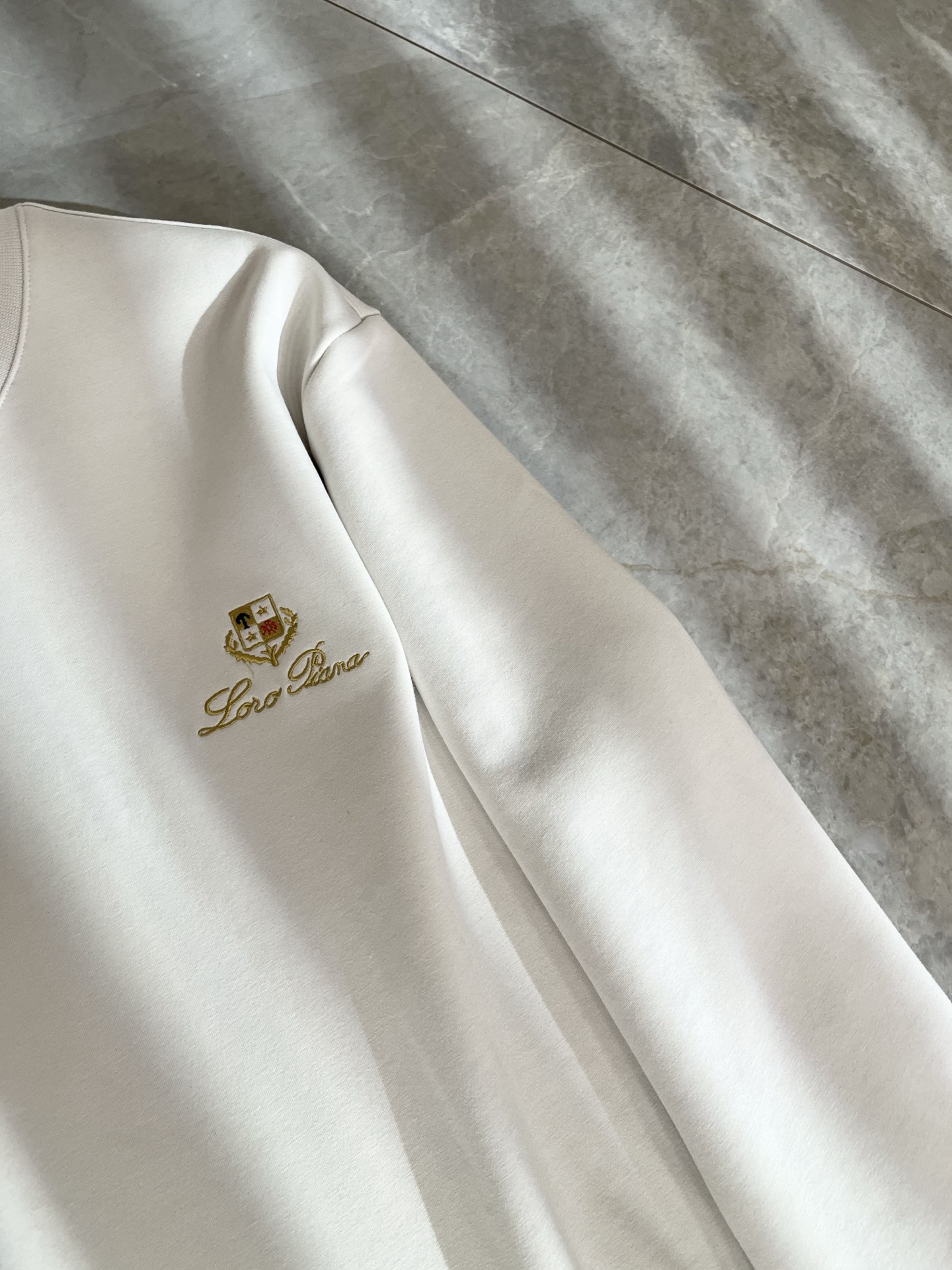 Loro Piana诺悠翩雅 ⚠️加绒款！2025秋冬新品男士卫衣，外贸公司订单！胸前logo图案刺绣设