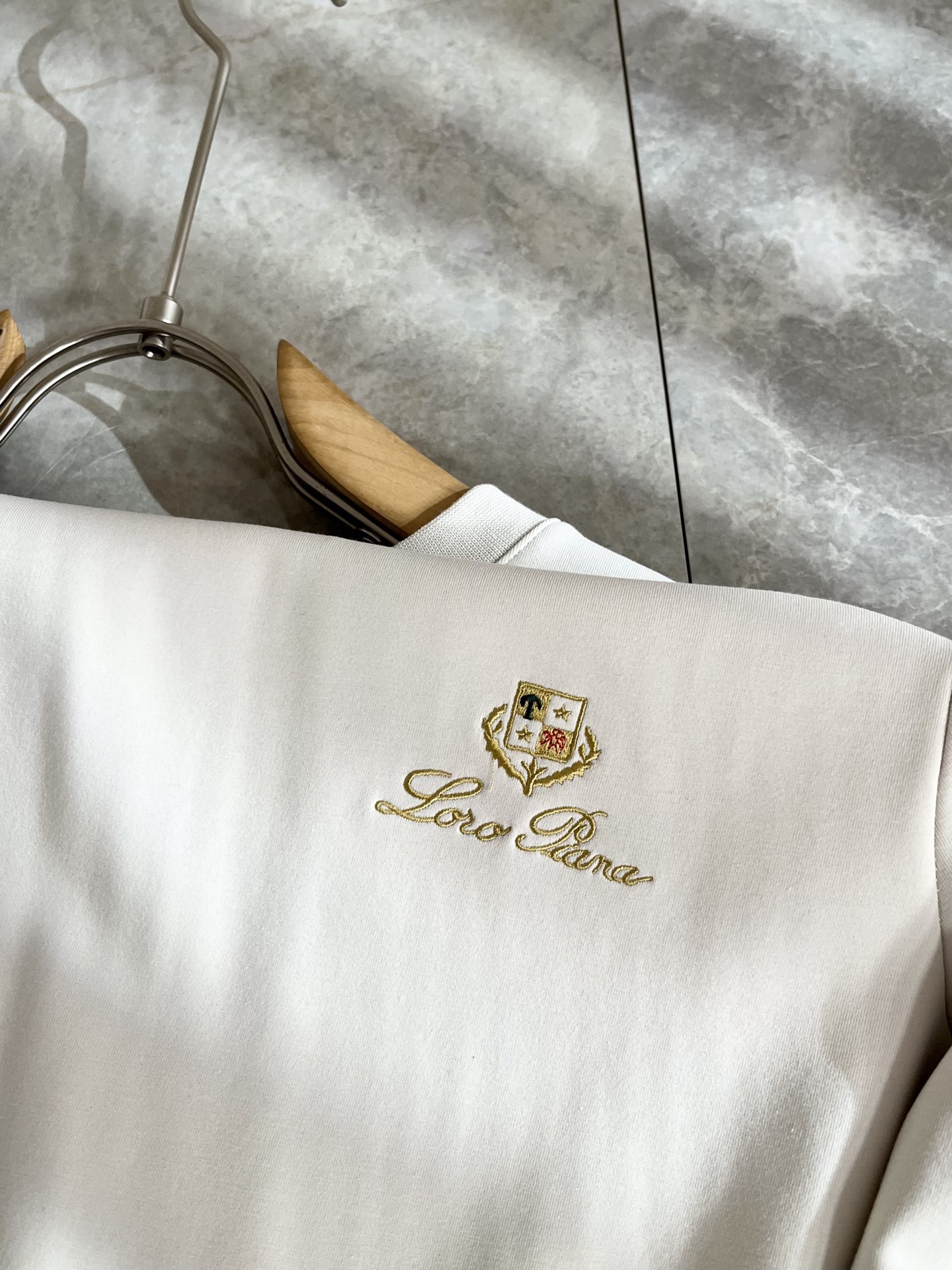 Loro Piana诺悠翩雅 ⚠️加绒款！2025秋冬新品男士卫衣，外贸公司订单！胸前logo图案刺绣设