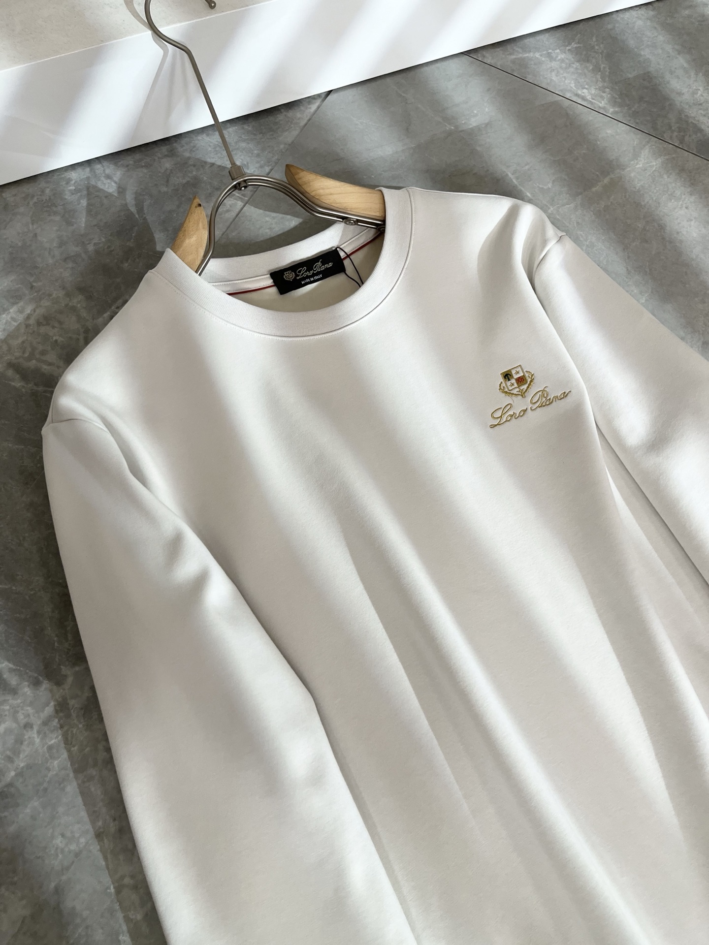 Loro Piana诺悠翩雅 ⚠️加绒款！2025秋冬新品男士卫衣，外贸公司订单！胸前logo图案刺绣设