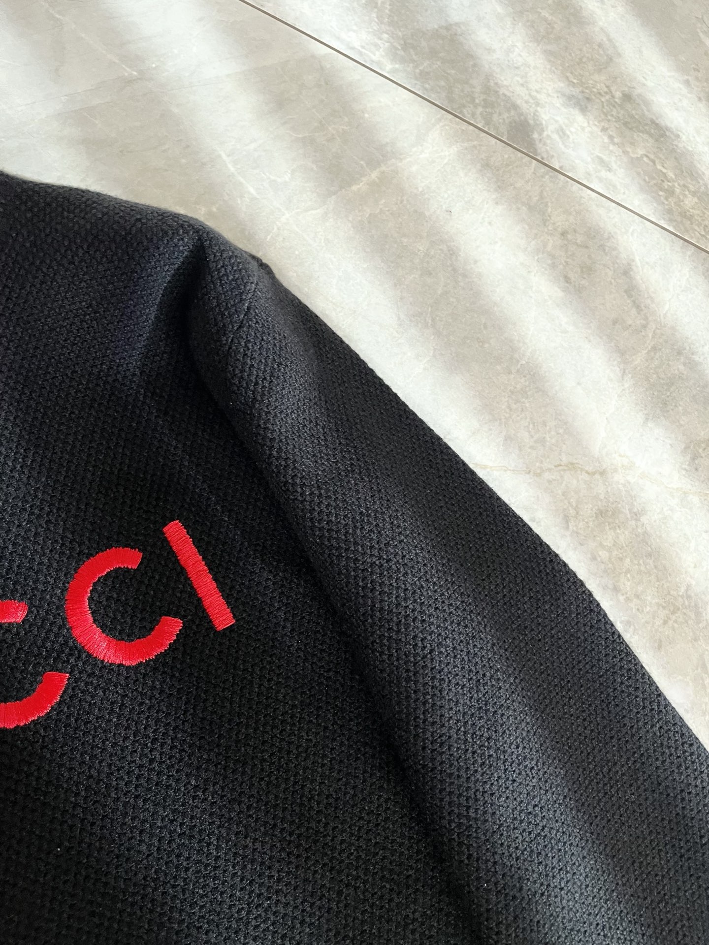 GUC*I 古家 2025秋冬新款男女同款👫 针织羊毛衫，胸前标志logo钩织设计！贸易公司渠道稀出，同