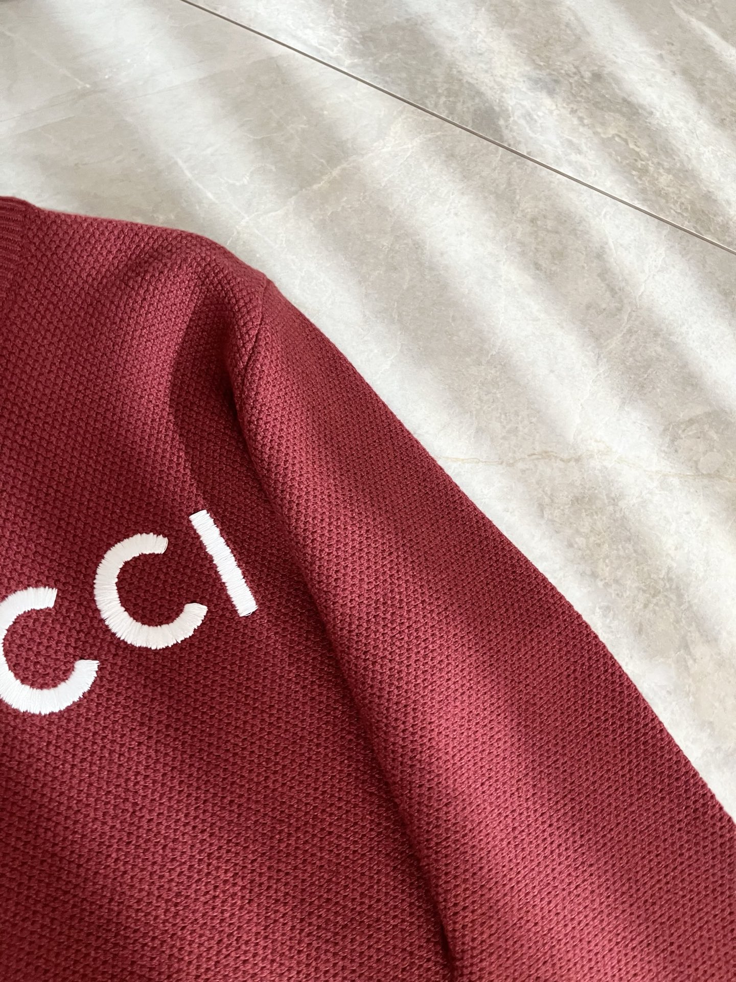 GUC*I 古家 2025秋冬新款男女同款👫 针织羊毛衫，胸前标志logo钩织设计！贸易公司渠道稀出，同