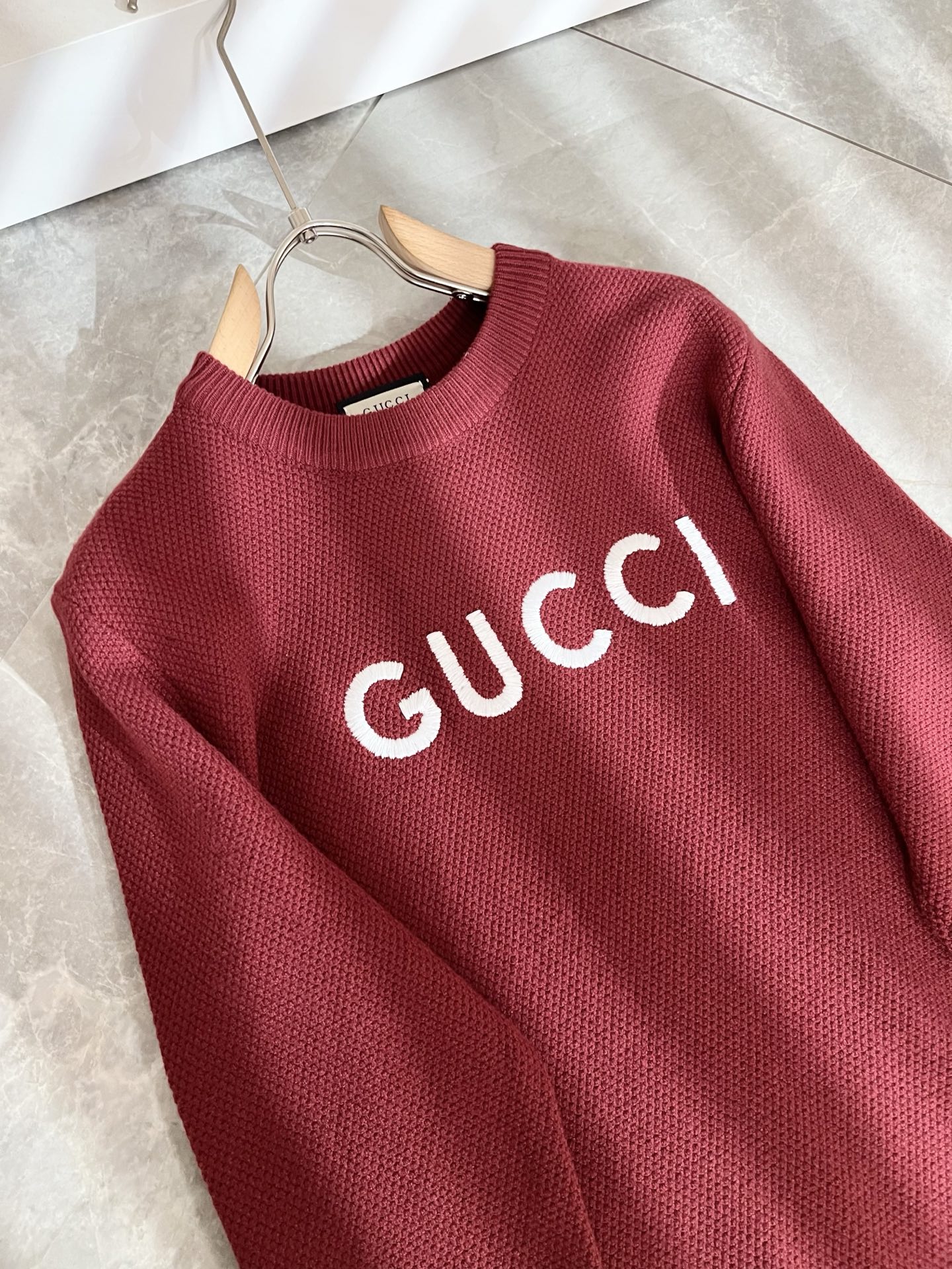 GUC*I 古家 2025秋冬新款男女同款👫 针织羊毛衫，胸前标志logo钩织设计！贸易公司渠道稀出，同