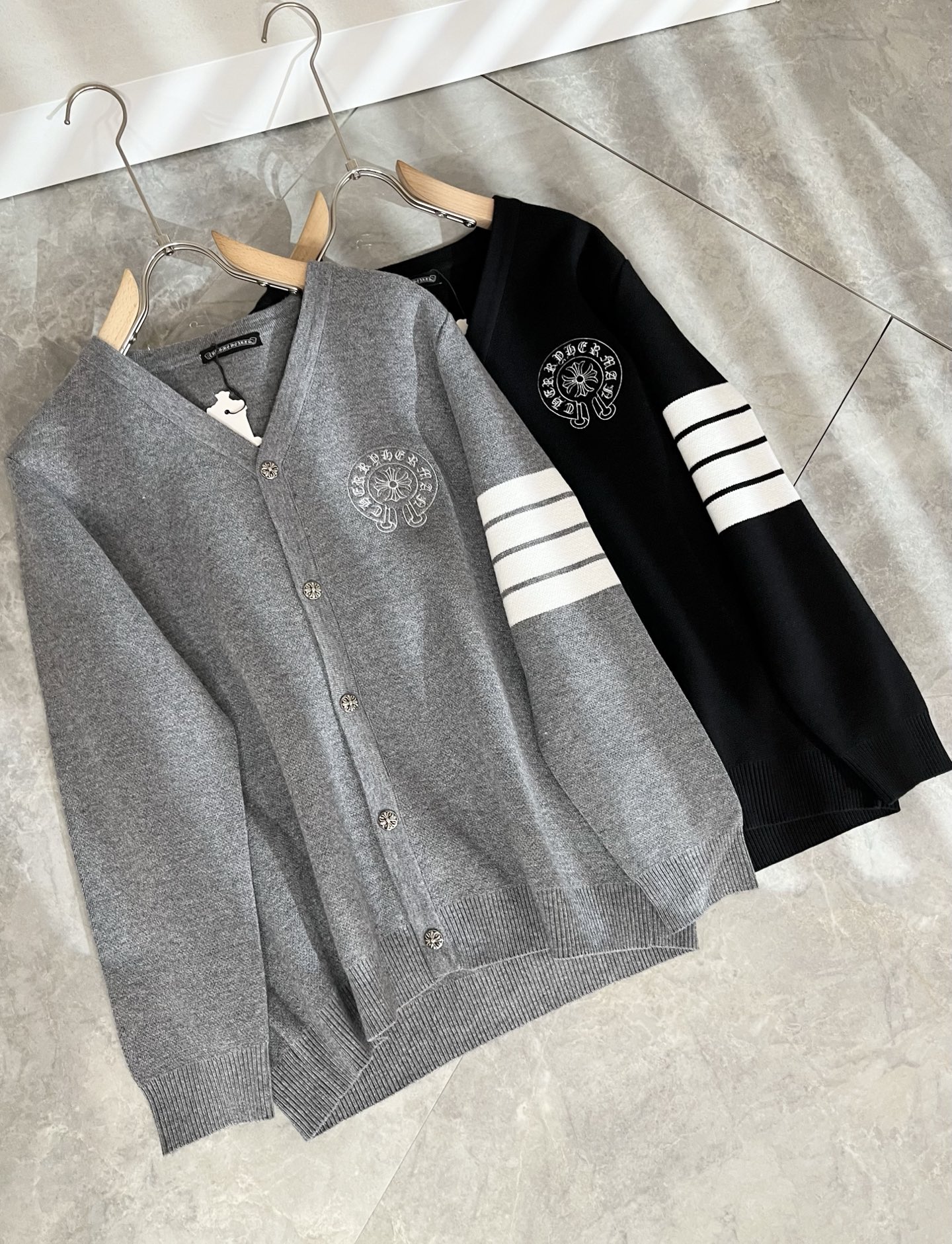 Chrome hear*s克*心 2025秋冬新款男女同款👫针织羊毛开衫，一款让你从心底认可秋冬必备羊毛