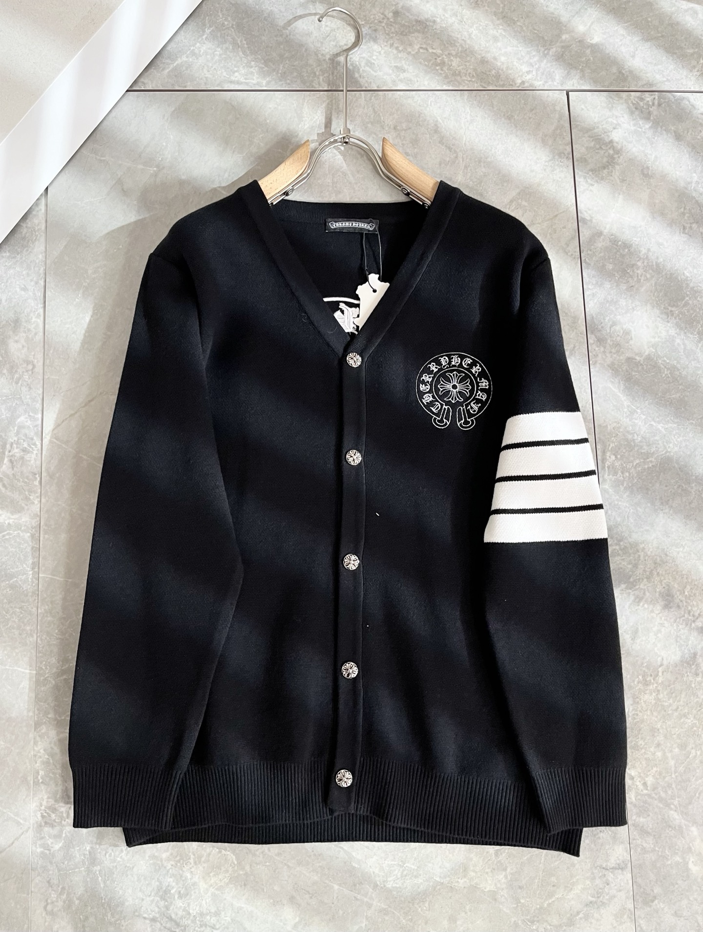 Chrome hear*s克*心 2025秋冬新款男女同款👫针织羊毛开衫，一款让你从心底认可秋冬必备羊毛