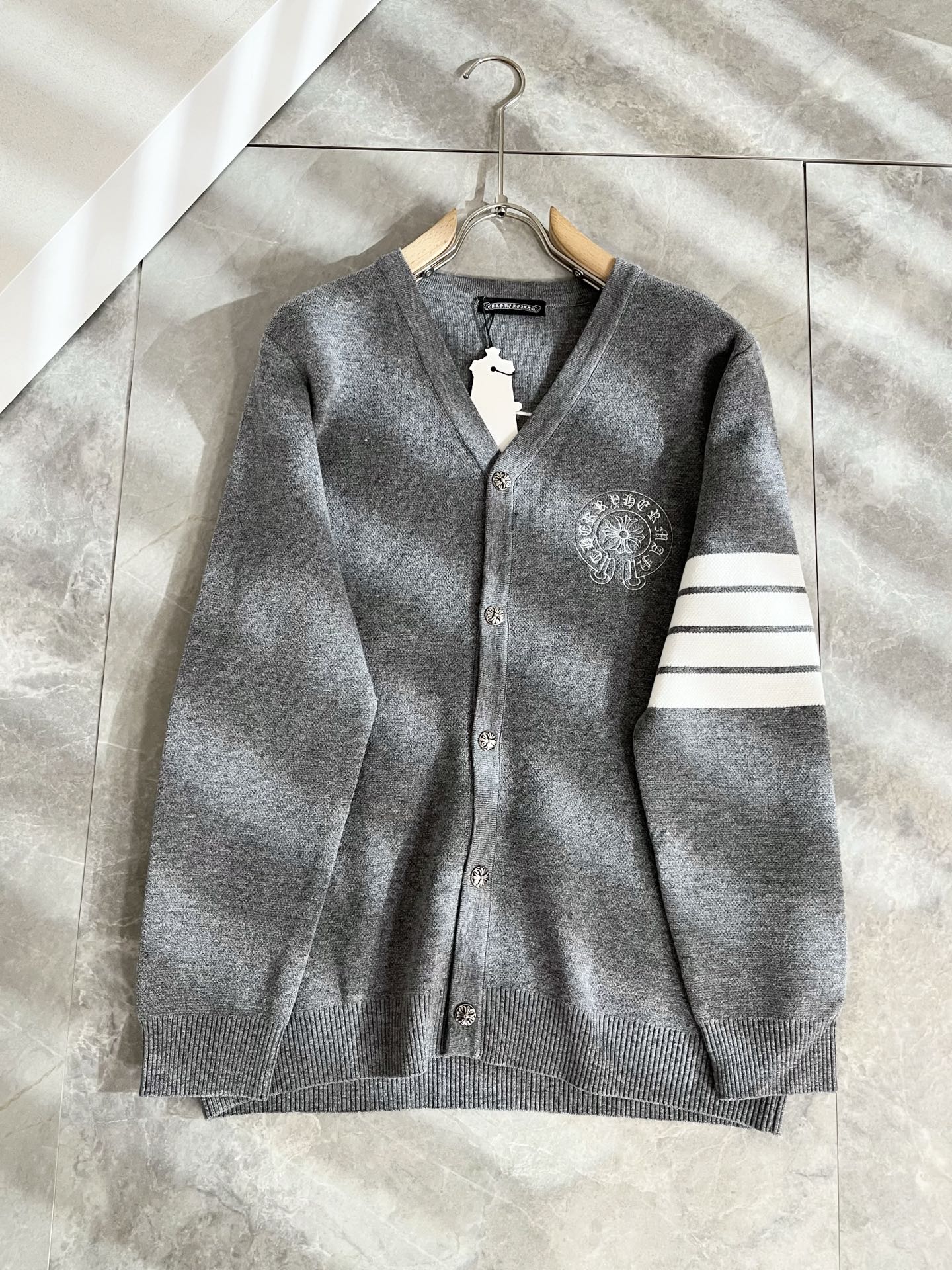 Chrome hear*s克*心 2025秋冬新款男女同款👫针织羊毛开衫，一款让你从心底认可秋冬必备羊毛