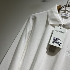 Bur*erry 巴*莉 2025秋冬新款男士长袖Polo衫,品牌最新设计元素!既不单调也不复杂,恰到好 Bur*erry 巴*莉 2025秋冬新款男士长袖Polo衫,品牌最新设计元素!既不单调也不复杂,恰到好