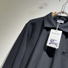 Bur*erry 巴*莉 2025秋冬新款男士长袖Polo衫,品牌最新设计元素!既不单调也不复杂,恰到好 Bur*erry 巴*莉 2025秋冬新款男士长袖Polo衫,品牌最新设计元素!既不单调也不复杂,恰到好