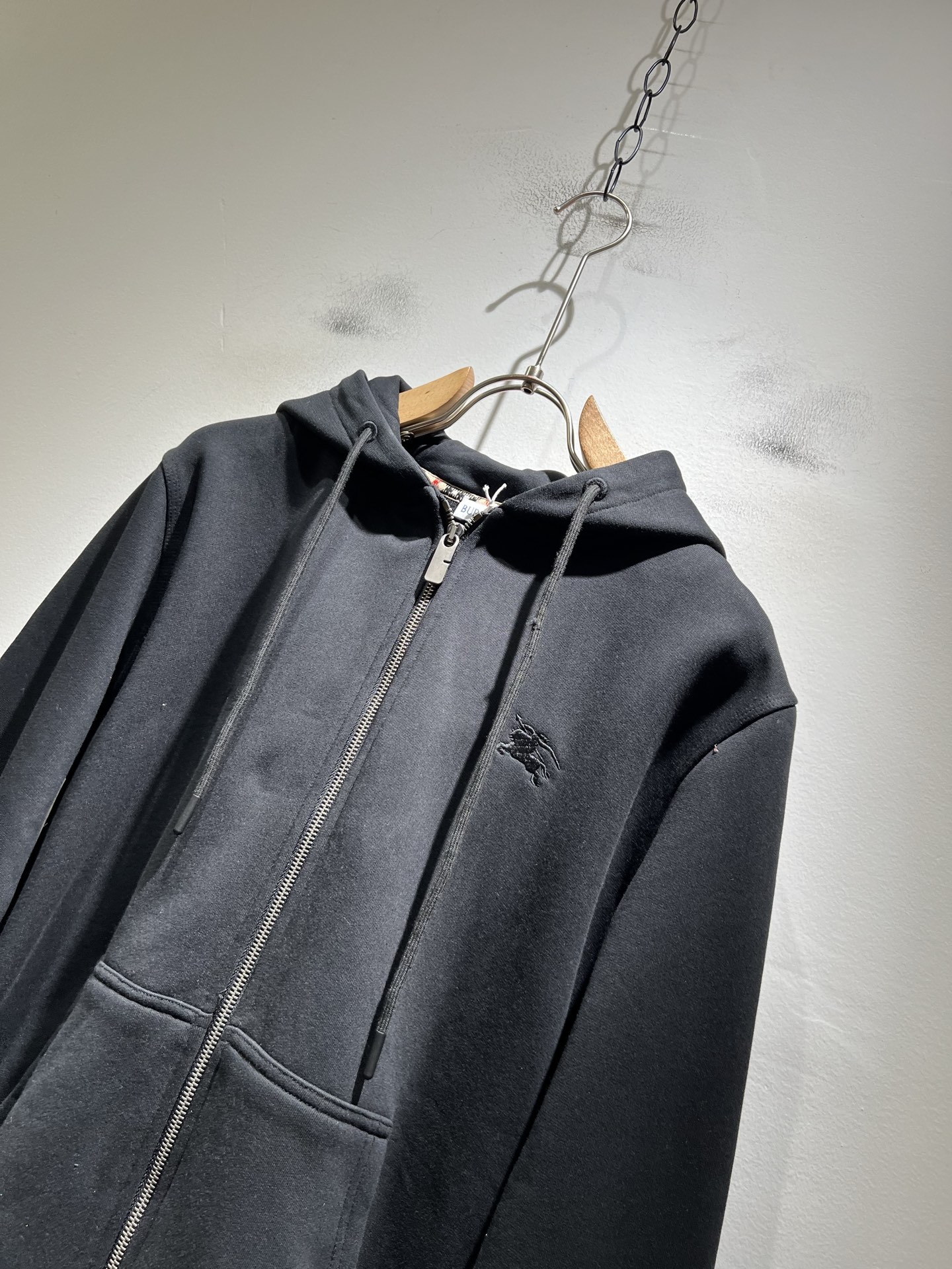 BURBER*Y巴*莉 2025秋冬新款男女同款👫基础休闲百搭棉质连帽卫衣，男女同款卫衣！贸易公司渠道稀