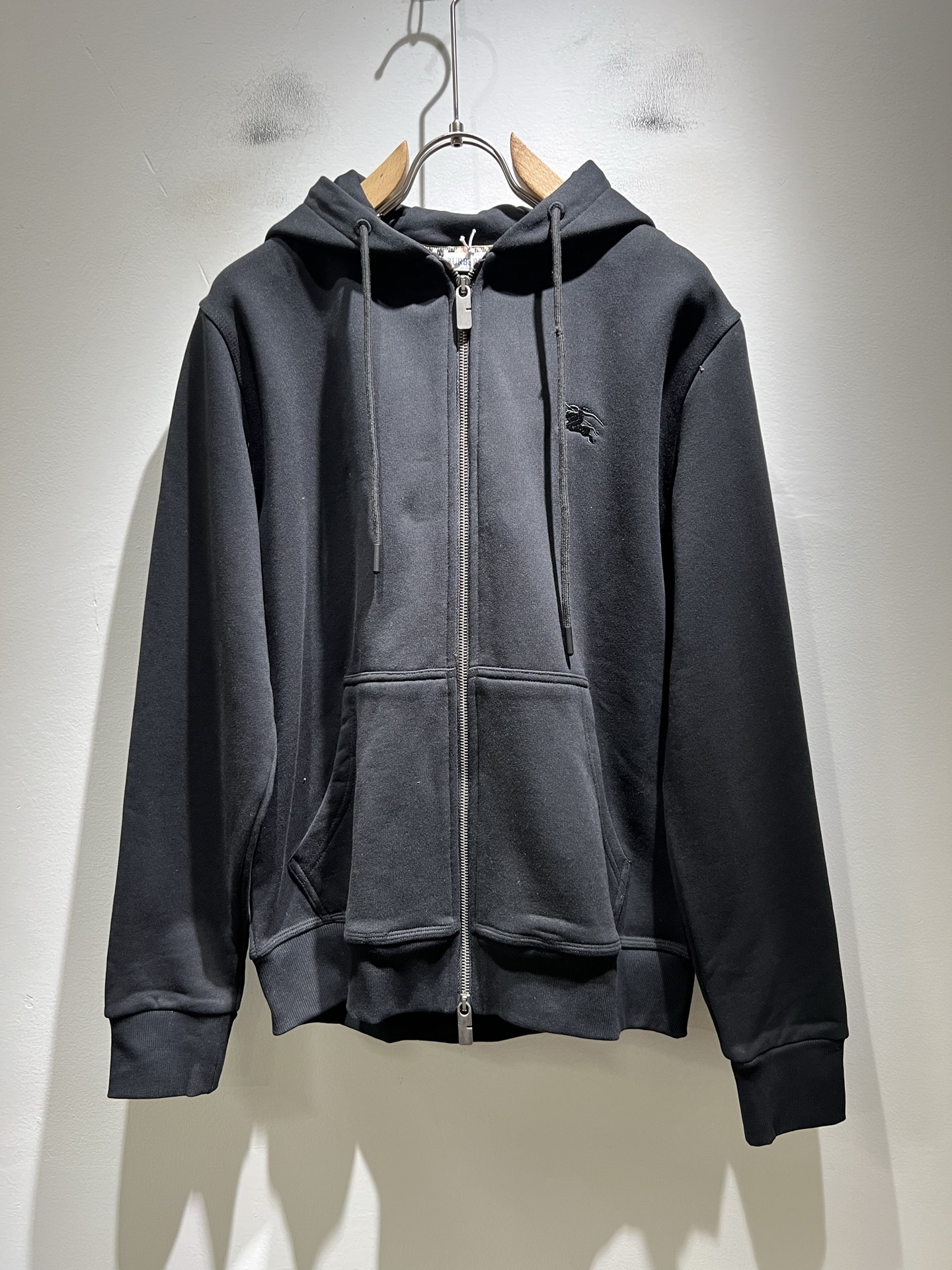 BURBER*Y巴*莉 2025秋冬新款男女同款👫基础休闲百搭棉质连帽卫衣，男女同款卫衣！贸易公司渠道稀