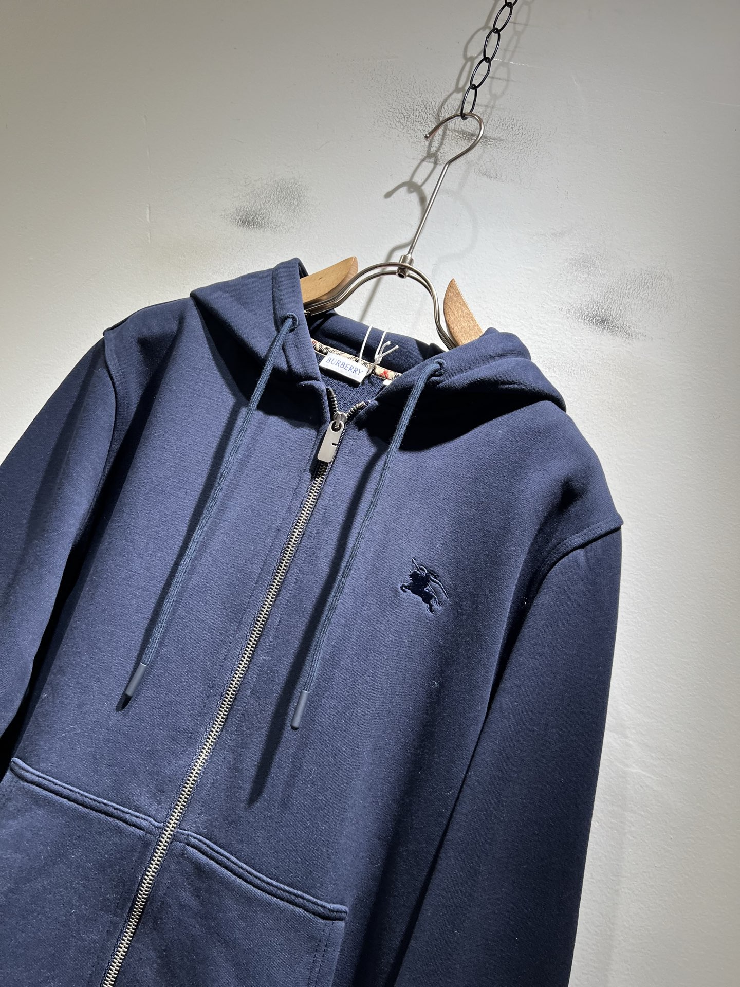 BURBER*Y巴*莉 2025秋冬新款男女同款👫基础休闲百搭棉质连帽卫衣，男女同款卫衣！贸易公司渠道稀