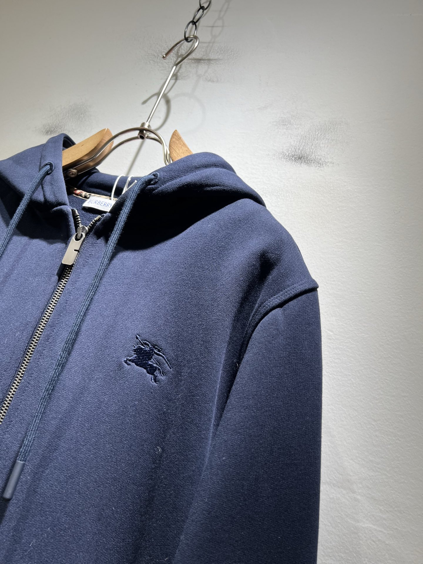 BURBER*Y巴*莉 2025秋冬新款男女同款👫基础休闲百搭棉质连帽卫衣，男女同款卫衣！贸易公司渠道稀