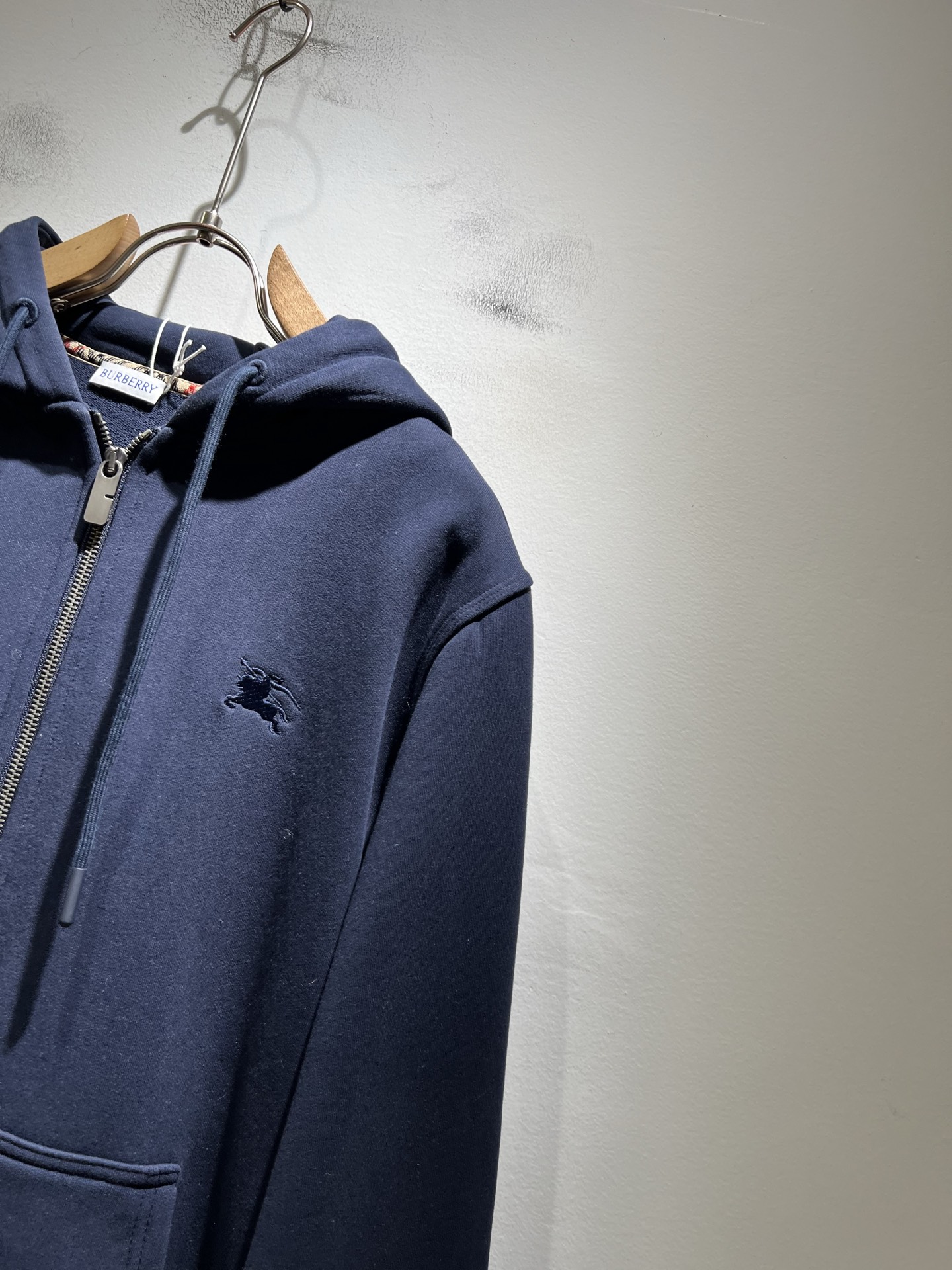 BURBER*Y巴*莉 2025秋冬新款男女同款👫基础休闲百搭棉质连帽卫衣，男女同款卫衣！贸易公司渠道稀