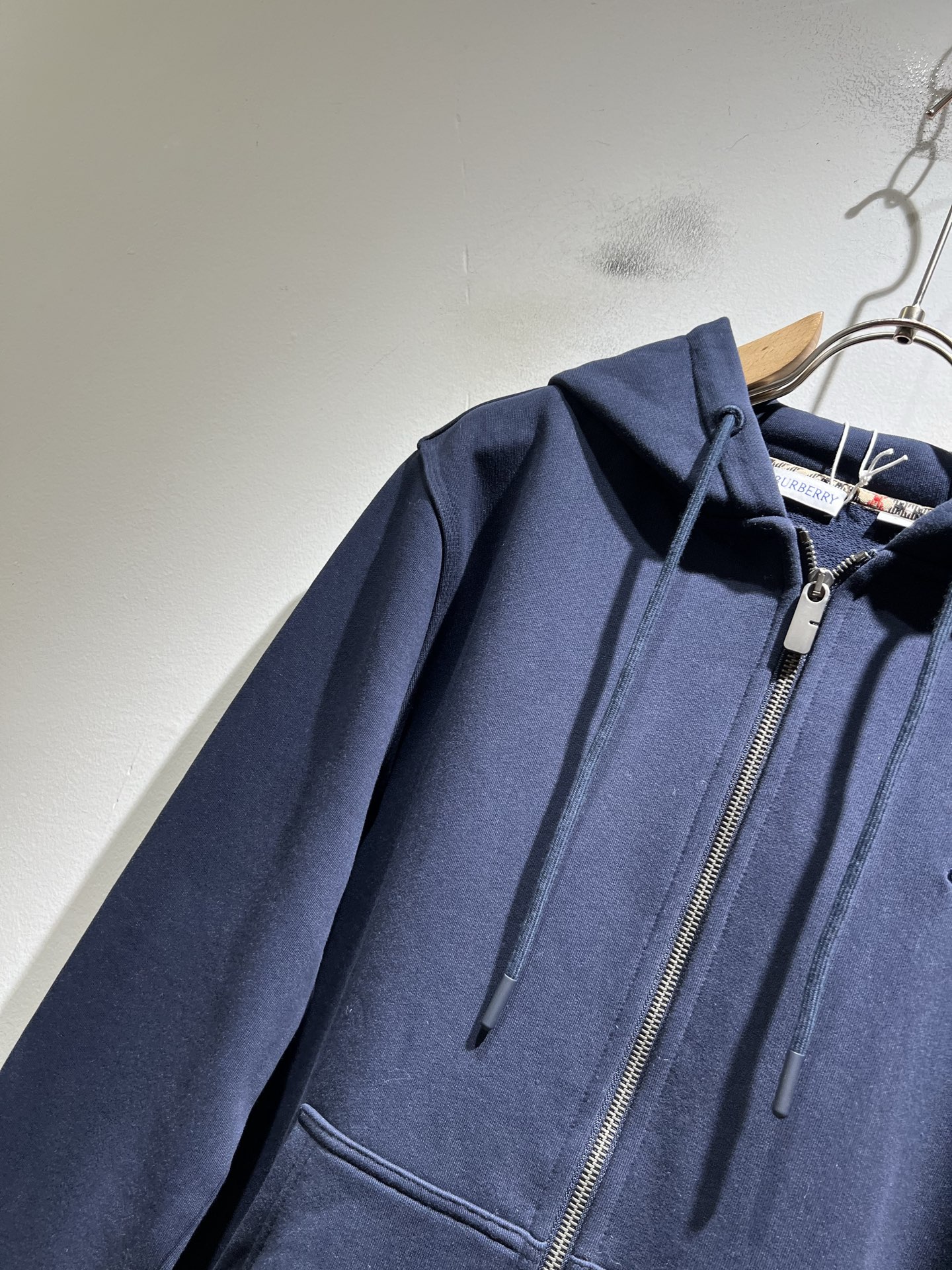 BURBER*Y巴*莉 2025秋冬新款男女同款👫基础休闲百搭棉质连帽卫衣，男女同款卫衣！贸易公司渠道稀