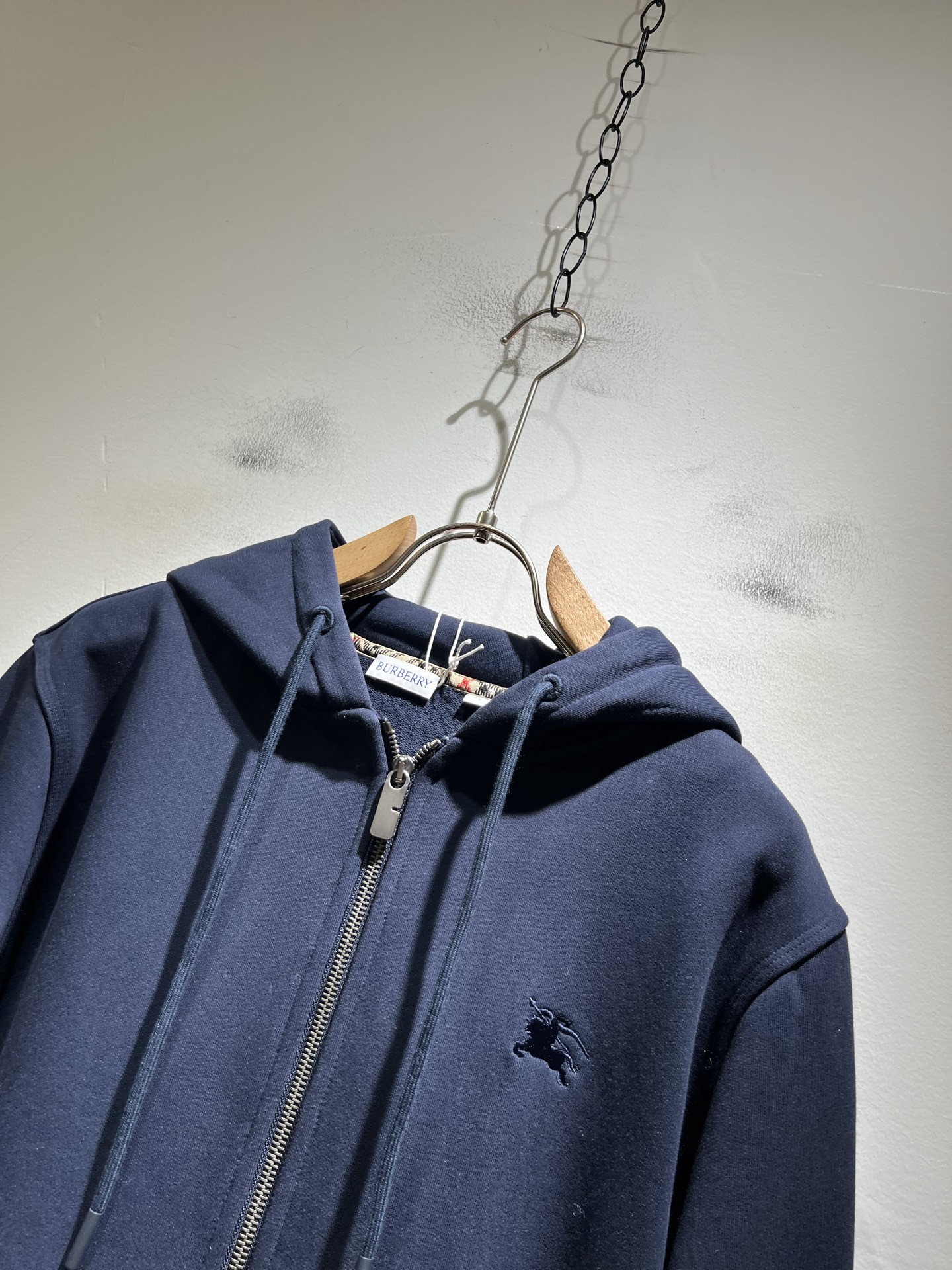 BURBER*Y巴*莉 2025秋冬新款男女同款👫基础休闲百搭棉质连帽卫衣，男女同款卫衣！贸易公司渠道稀