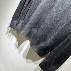 Bur*erry 巴*莉 2025秋冬新款男士针织羊毛衫,品牌最新设计元素!既不单调也不复杂,恰到好处的 Bur*erry 巴*莉 2025秋冬新款男士针织羊毛衫,品牌最新设计元素!既不单调也不复杂,恰到好处的